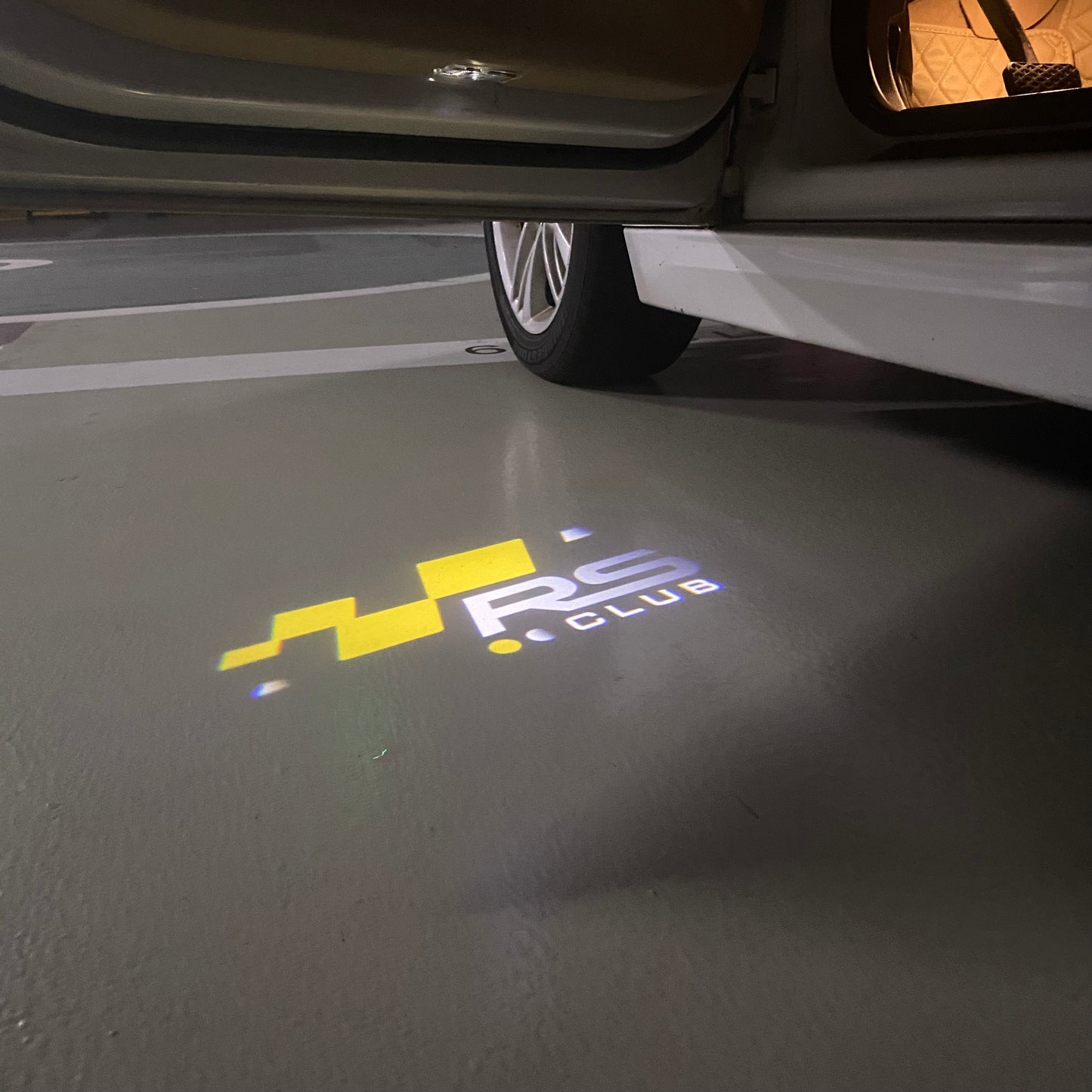 RENAULT RS LOGO PROJECROTR LIGHTS Nr.0950 (quantity 1 = 2 Logo Film & 2 door lights)