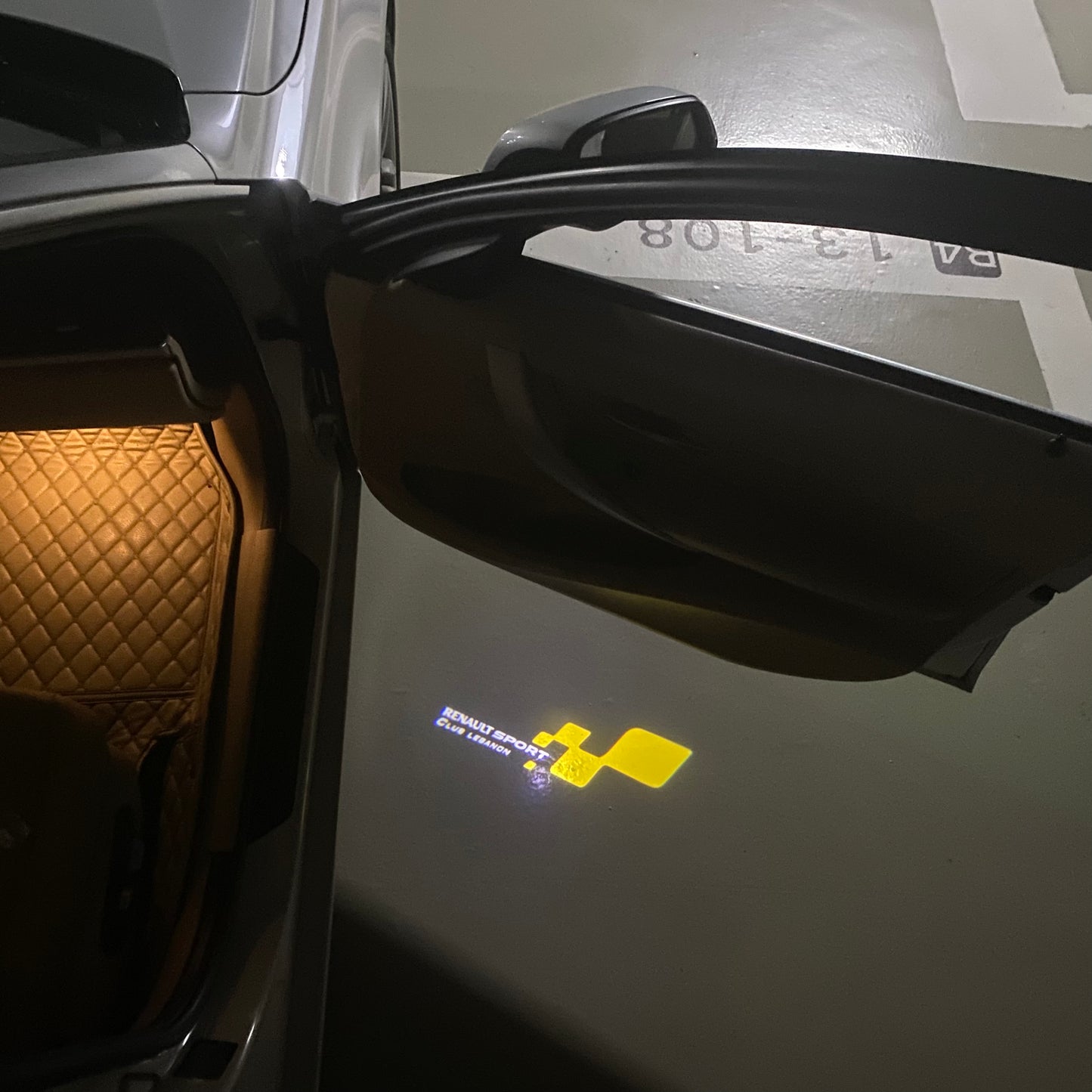 RENAULT Sport LOGO PROJECROTR LIGHTS Nr.0911 (quantity 1 = 2 Logo Film & 2 door lights)