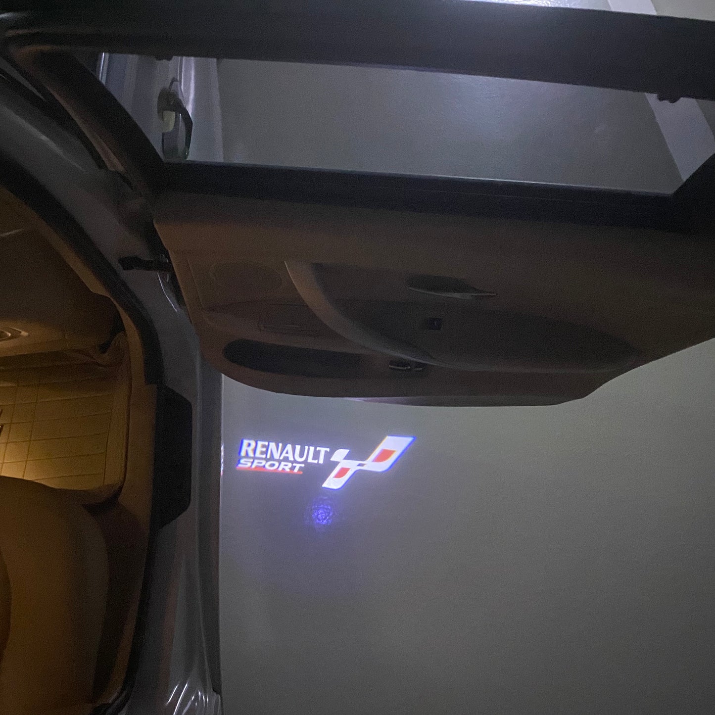 RENAULT Sport LOGO PROJECROTR LIGHTS Nr.0915 (quantity 1 = 2 Logo Film & 2 door lights)