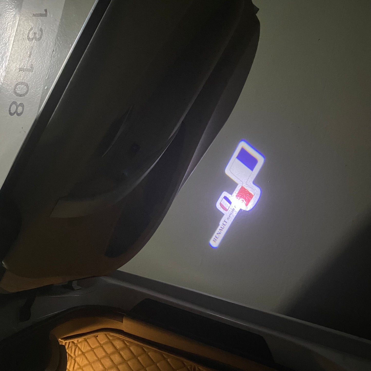 RENAULT Sport LOGO PROJECROTR LIGHTS Nr.0913 (quantity 1 = 2 Logo Film & 2 door lights)