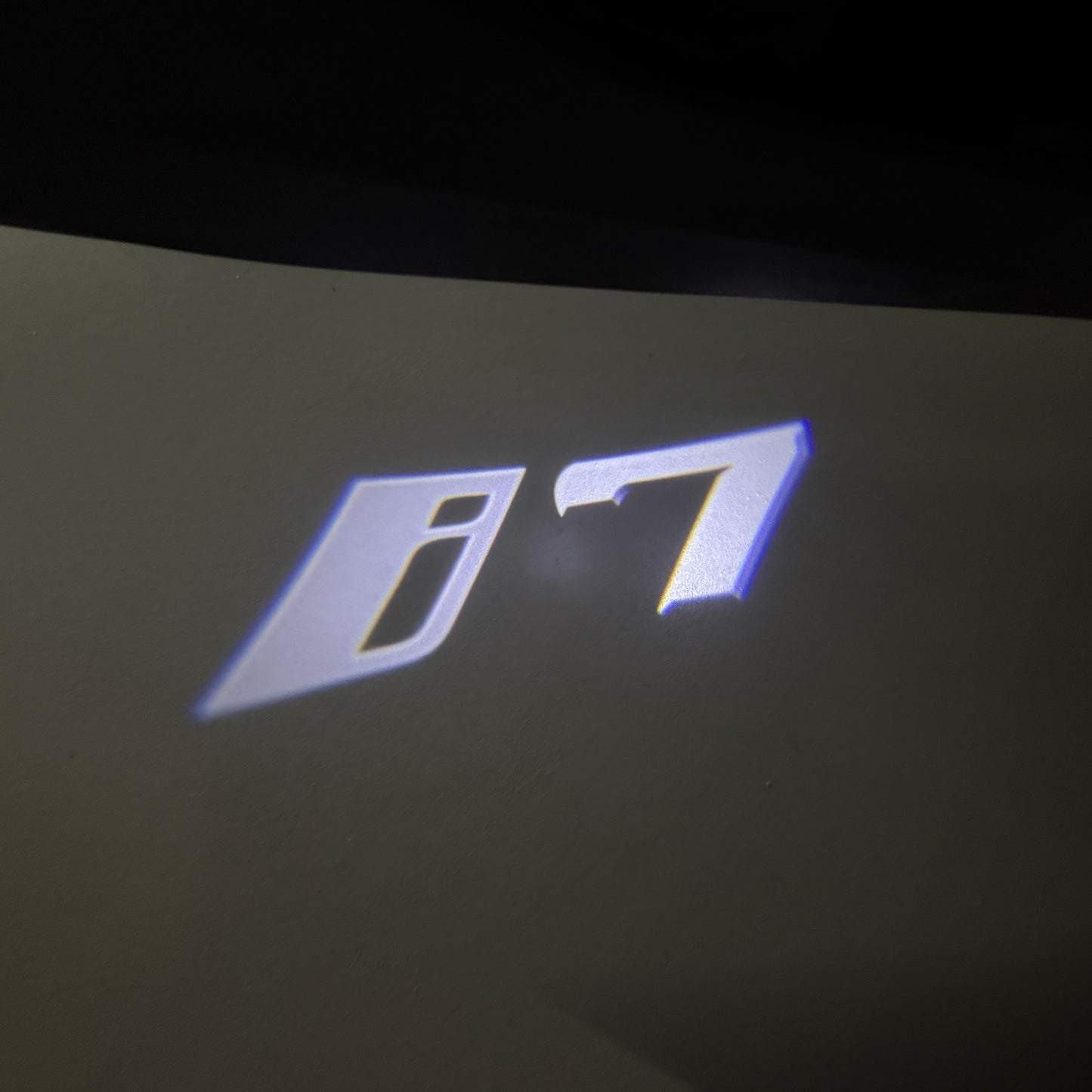 BMW i7 LOGO PROJECTOT LIGHTS (quantity 1 = 1 sets/2 door lights) Nr.6024q129