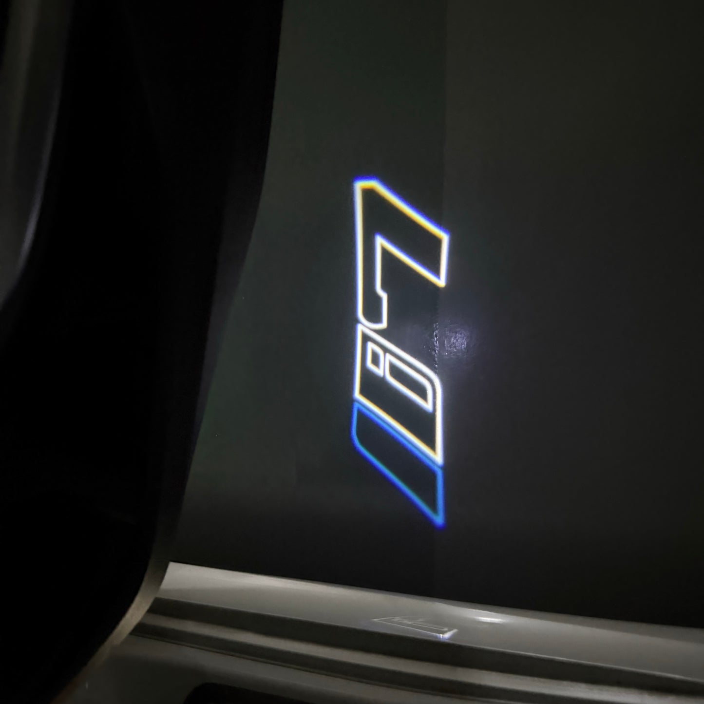BMW i7 LOGO PROJECTOT LIGHTS (quantity 1 = 1 sets/2 door lights) Nr.6024q133