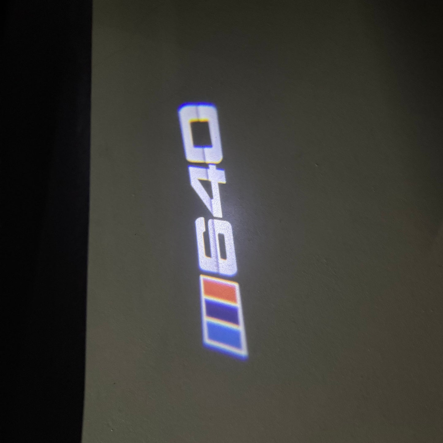 BMW 6 SERIES 640 LOGO PROJECTOT LIGHTS (quantity 1 = 1 sets/2 door lights) Nr.6024q116