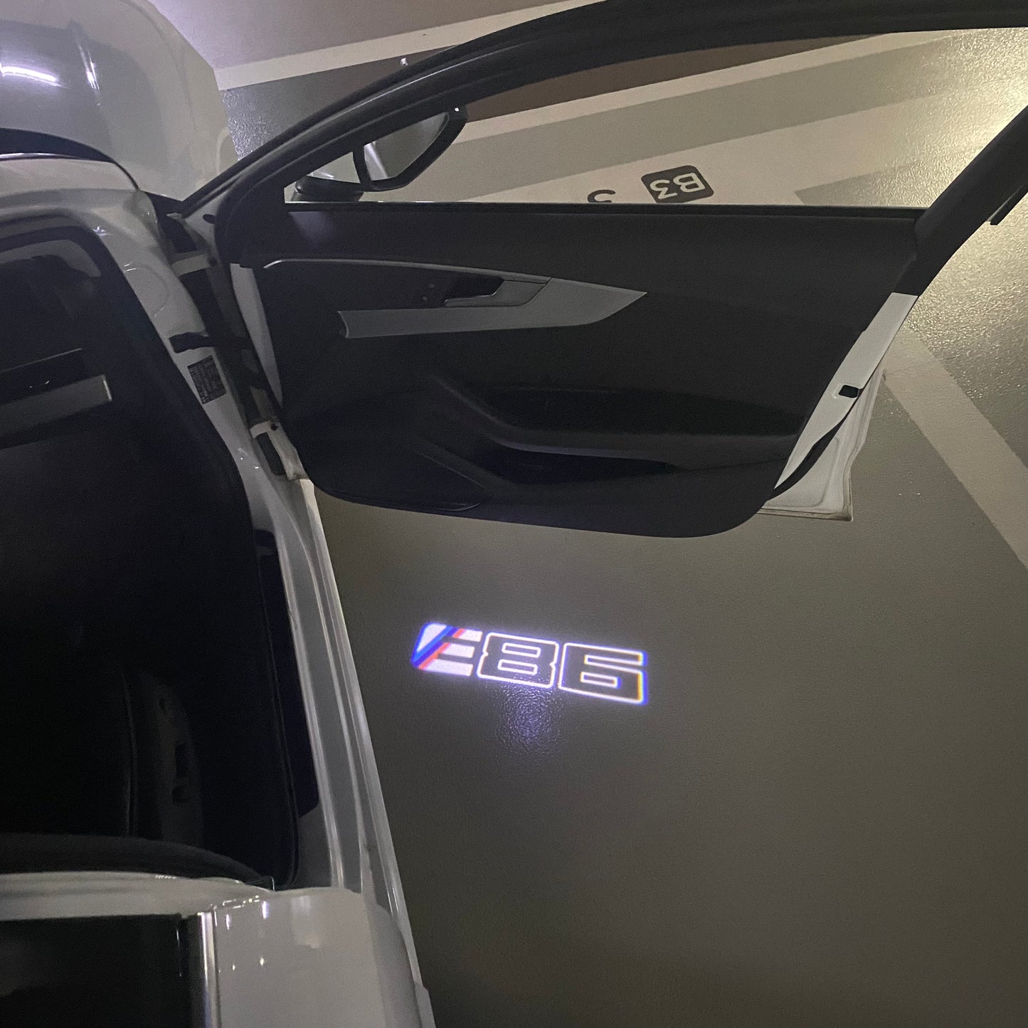 BMW X6 / X6M E86 LOGO PROJECTOT LIGHTS (quantity 1 = 1 sets/2 door lights) Nr.6024t07