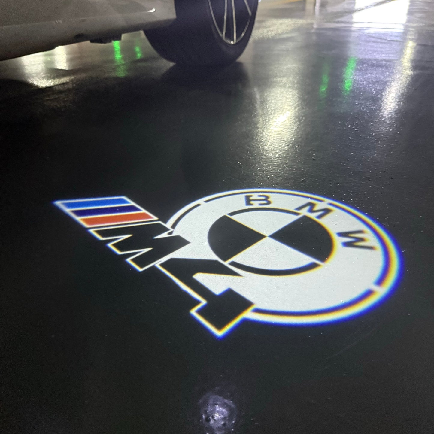 BMW 4 SERIES M4 LOGO PROJECTOT LIGHTS (quantity 1 = 1 sets/2 door lights) Nr.6024q309