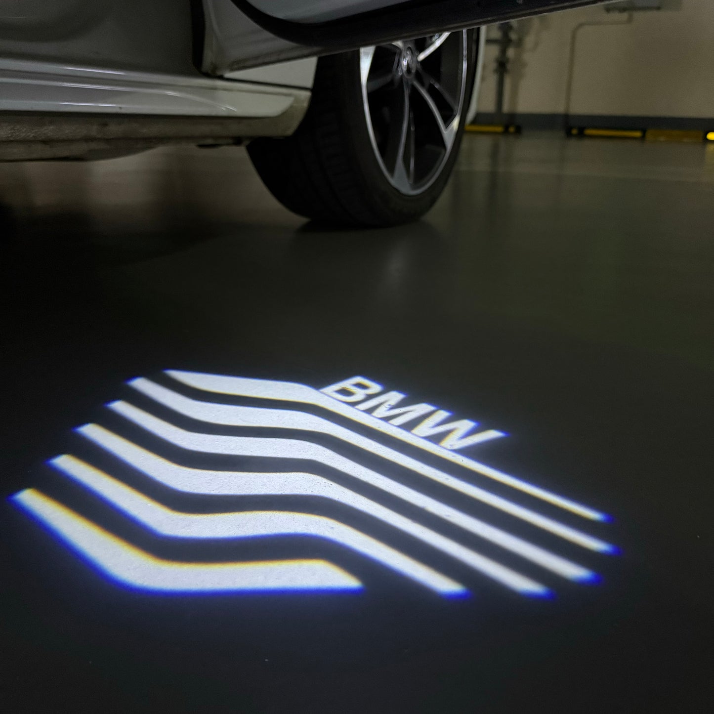 BMW ORIGINAL LOGO PROJECTOT LIGHTS (quantity 1 = 1 sets/2 door lights) Nr.PP204