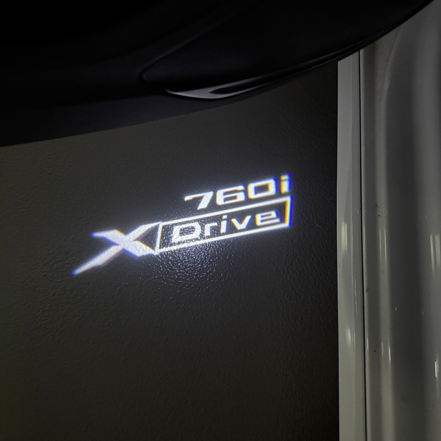 BMW 7 SERIES 760 i X drive LOGO PROJECTOT LIGHTS (quantity 1 = 1 sets/2 door lights) Nr.6024q0t075