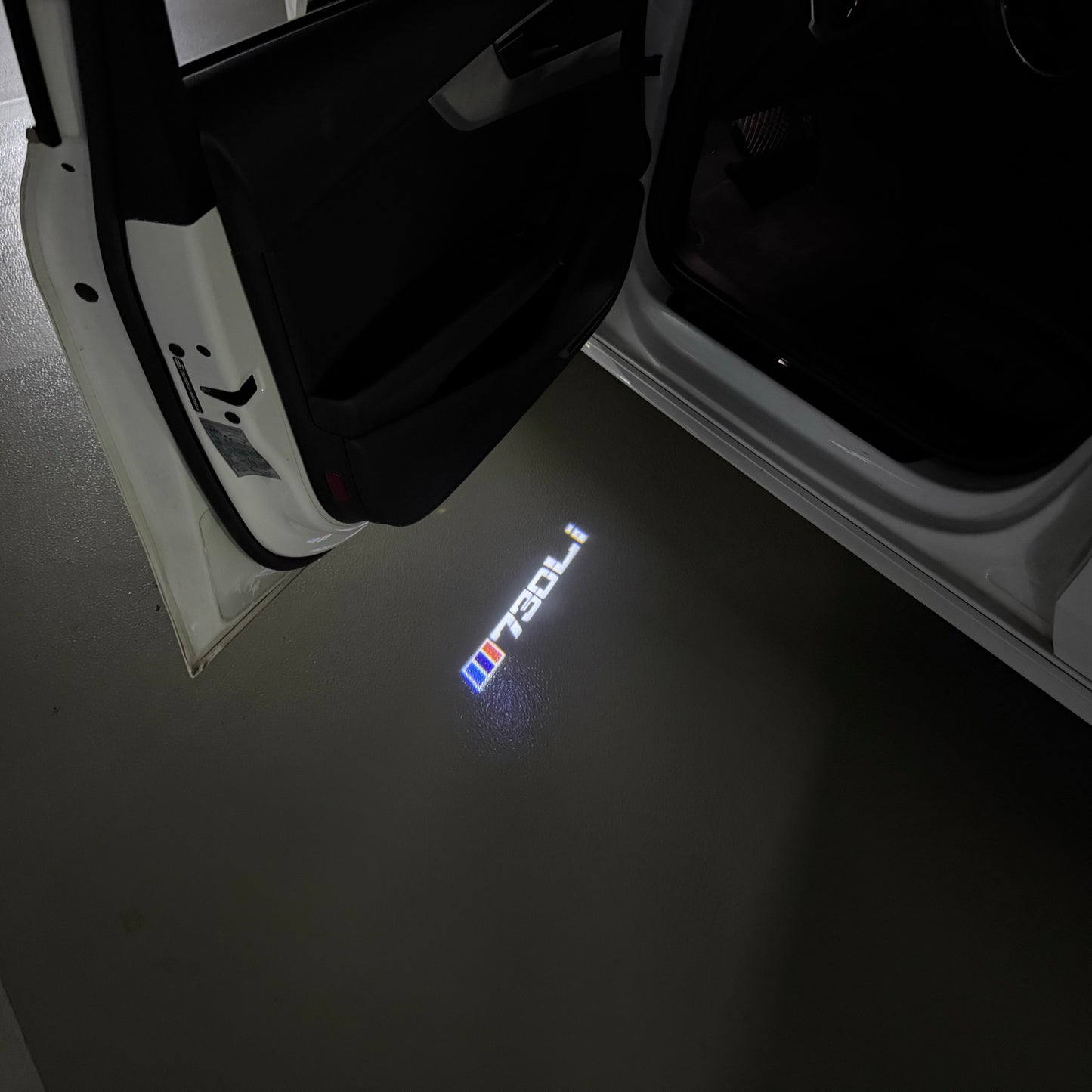 BMW 7 SERIES 730 Li LOGO PROJECTOT LIGHTS (quantity 1 = 1 sets/2 door lights) Nr.6024q121