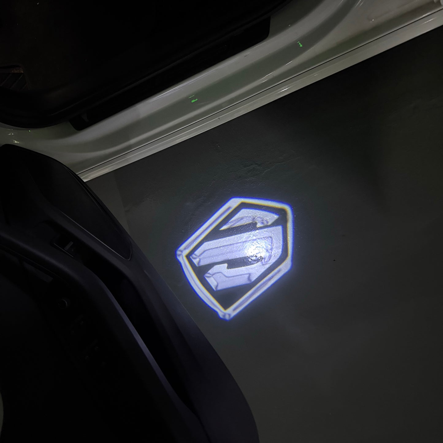 TOYOTA VELLFIRE LOGO PROJECROTR LIGHTS (quantity 1 = 1 sets/2 door lights) Nr.0G55