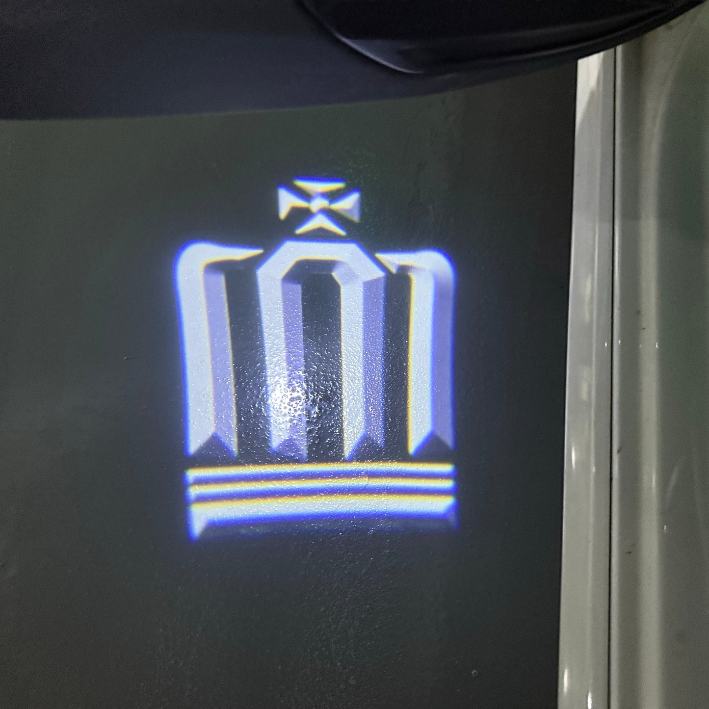 TOYOTA CROWN LOGO PROJECROTR LIGHTS (quantity 1 = 1 sets/2 door lights) Nr.0GP29