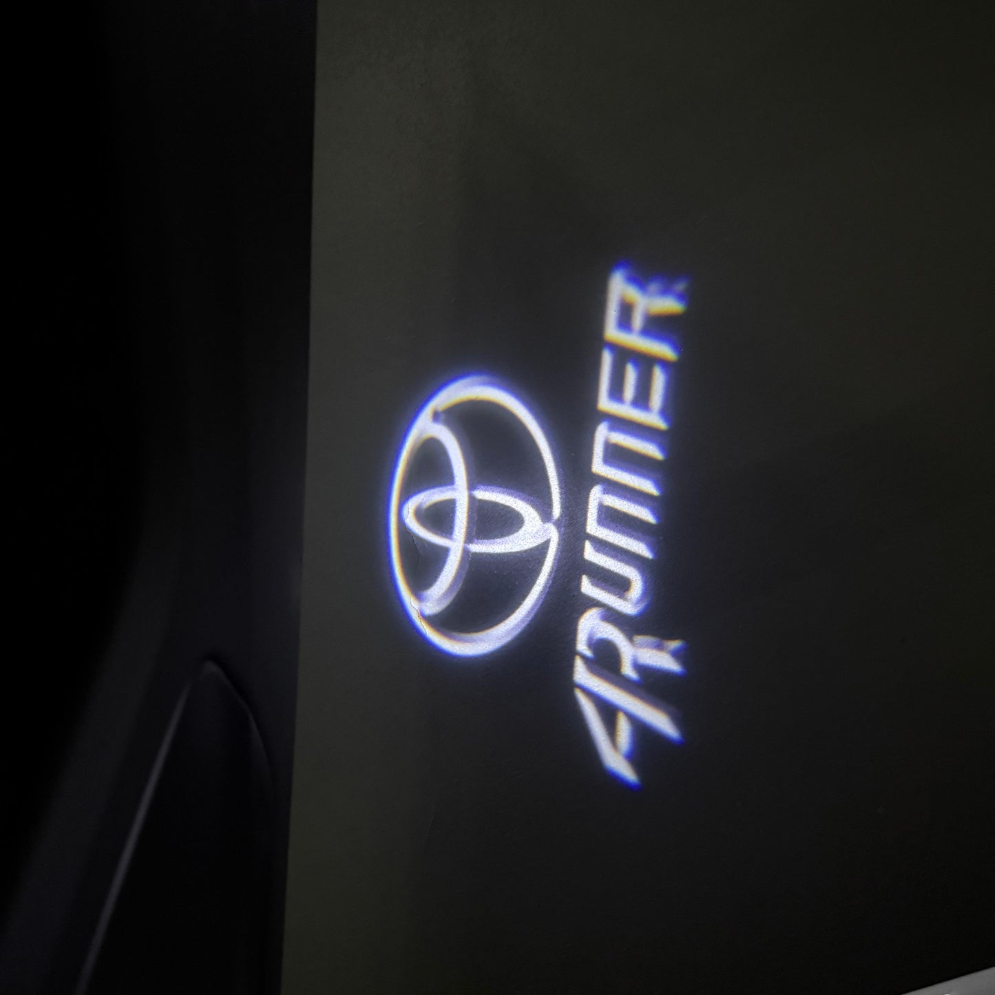 TOYOTA 4RUNNER LOGO PROJECROTR LIGHTS (quantity 1 = 1 sets/2 door lights) Nr.0GP02