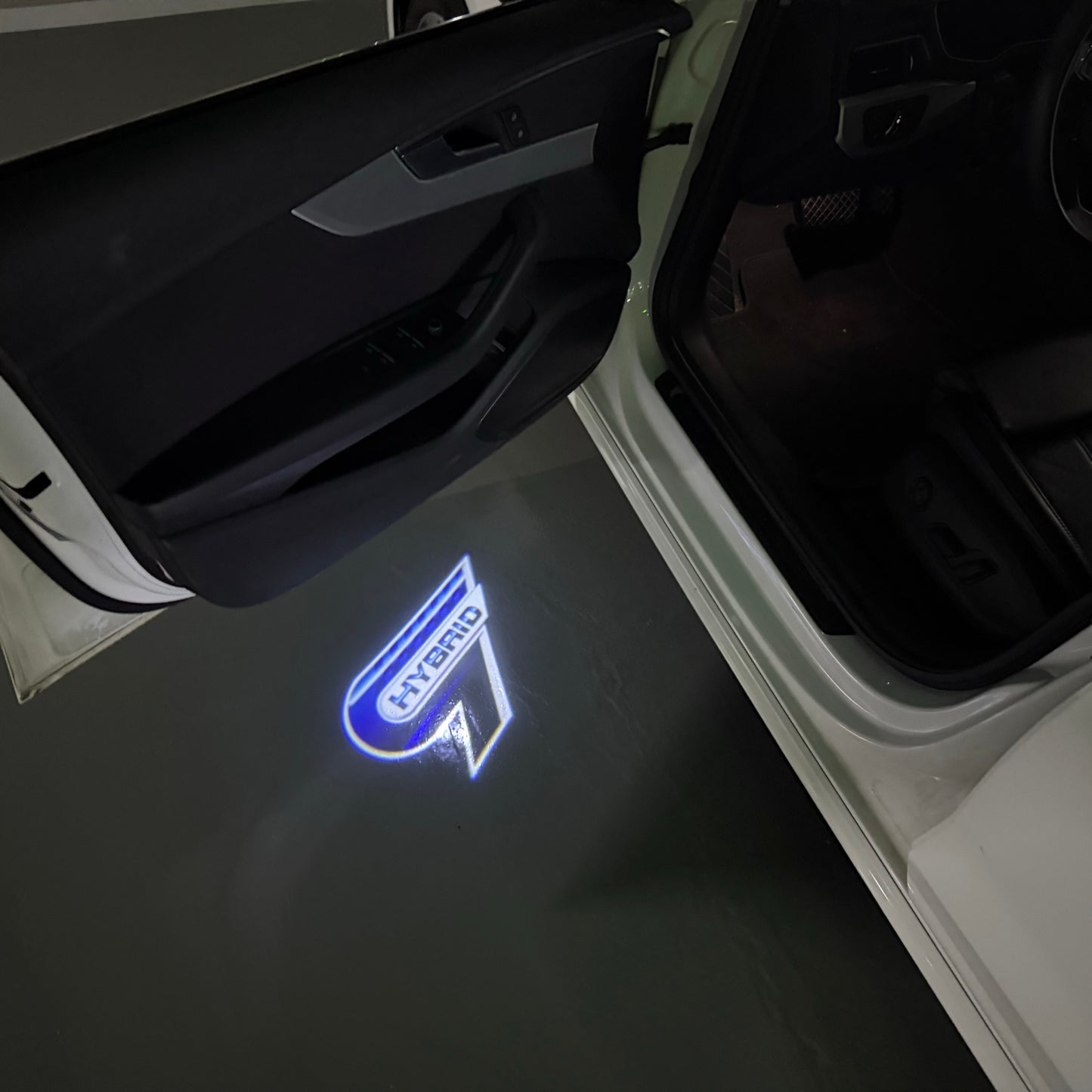 LEXUS HYBRID LOGO PROJECROTR LIGHTS (quantity 1 = 1 sets/2 door lights)Nr.01a61