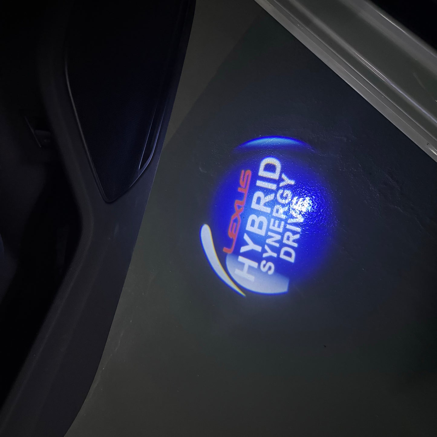 LEXUS HYBRID LOGO PROJECROTR LIGHTS (quantity 1 = 1 sets/2 door lights)Nr.01a62