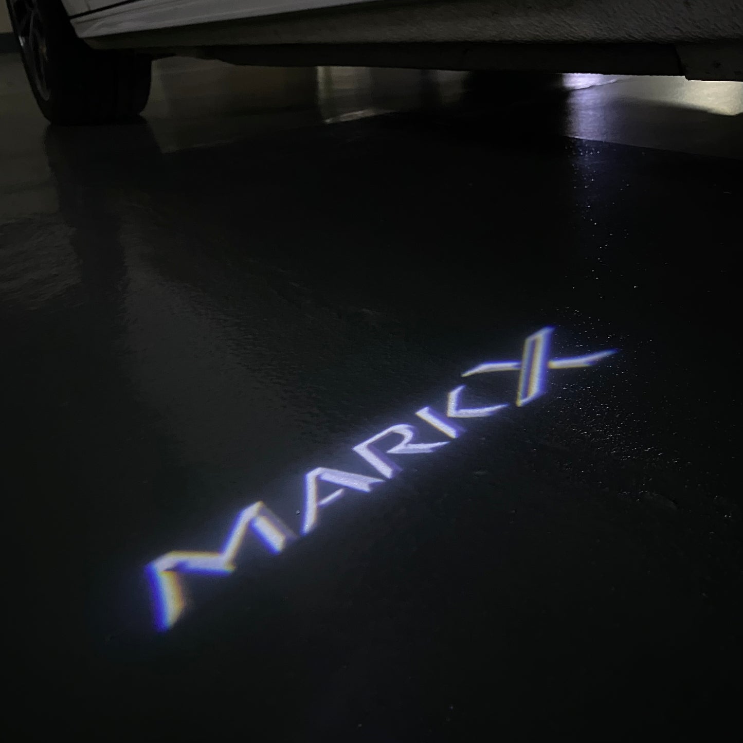 TOYOTA MARK X LOGO PROJECROTR LIGHTS (quantity 1 = 1 sets/2 door lights) Nr.0G07