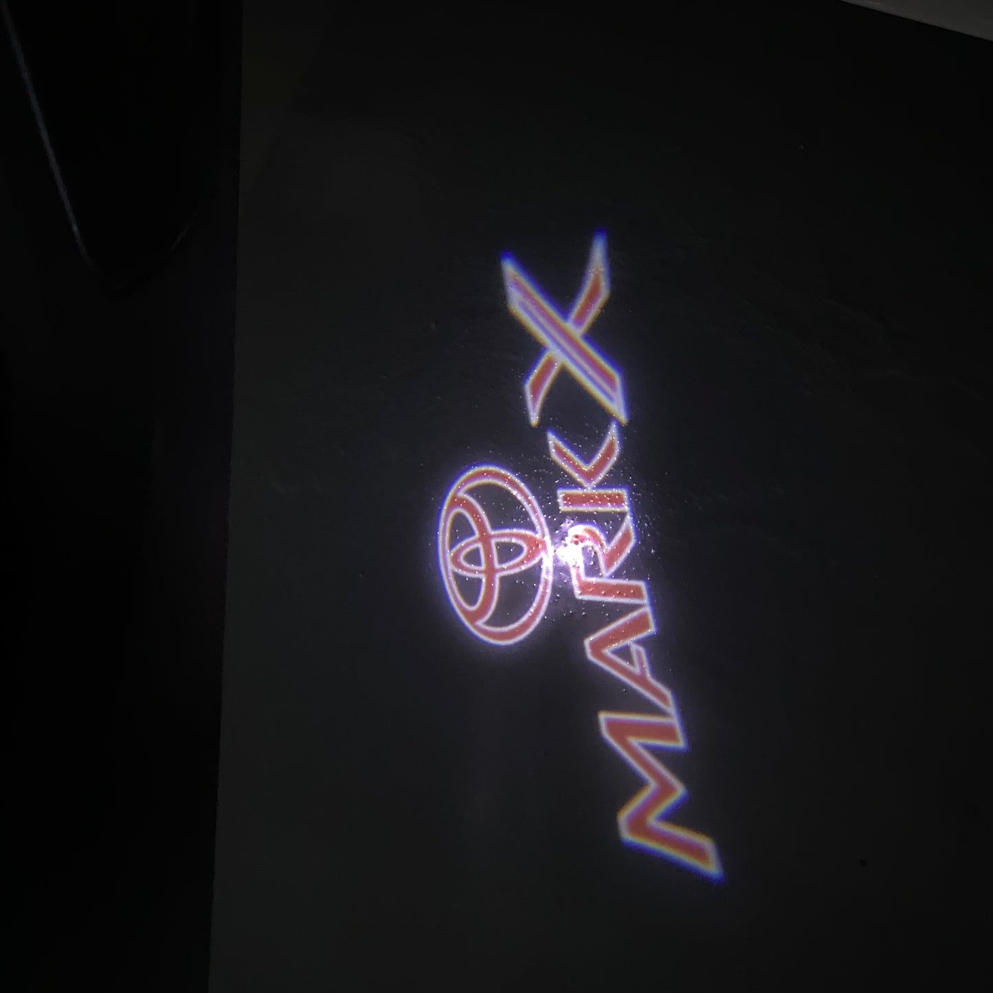 TOYOTA MARK X LOGO PROJECROTR LIGHTS (quantity 1 = 1 sets/2 door lights) Nr.0G05