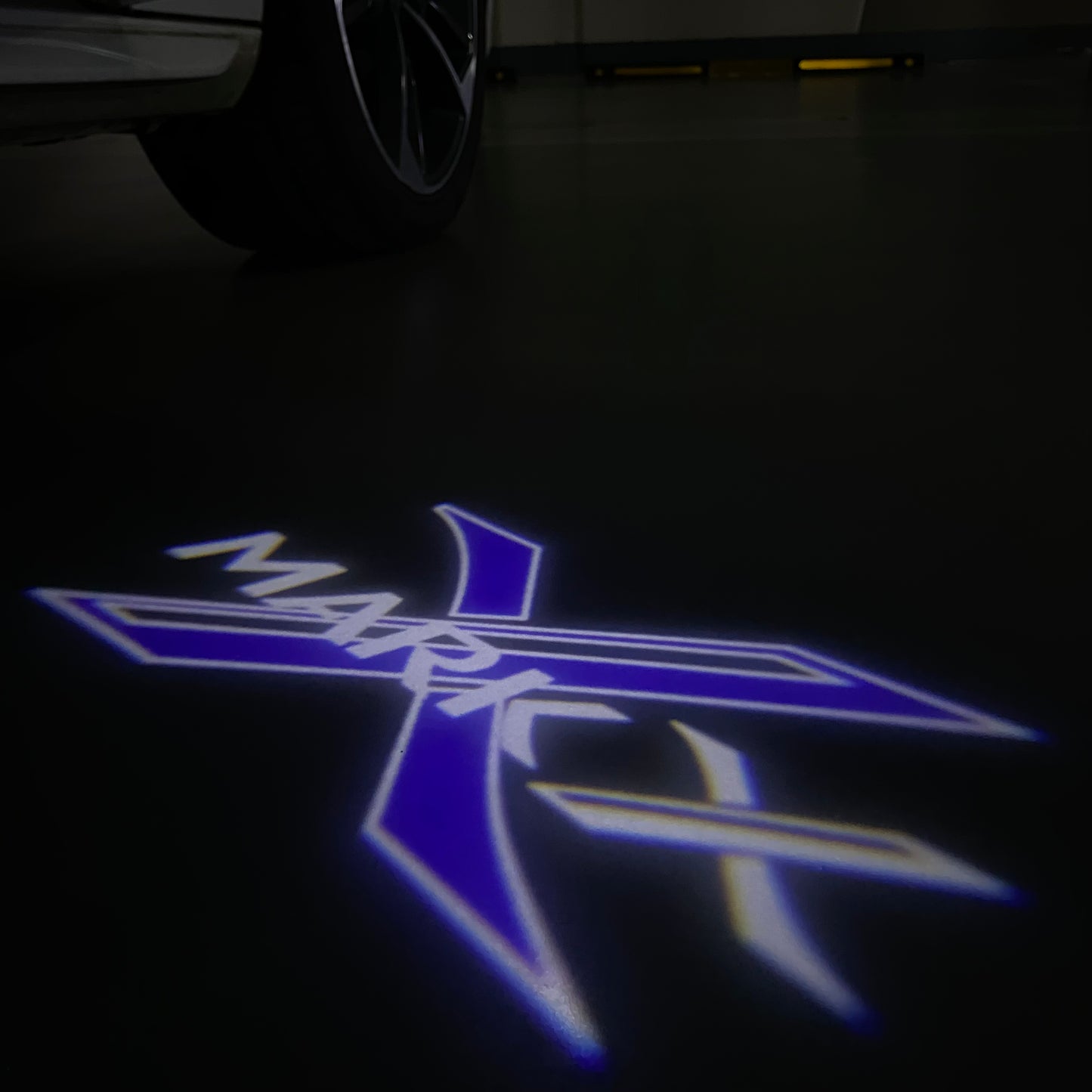 TOYOTA MARK X LOGO PROJECROTR LIGHTS (quantity 1 = 1 sets/2 door lights) Nr.0G08
