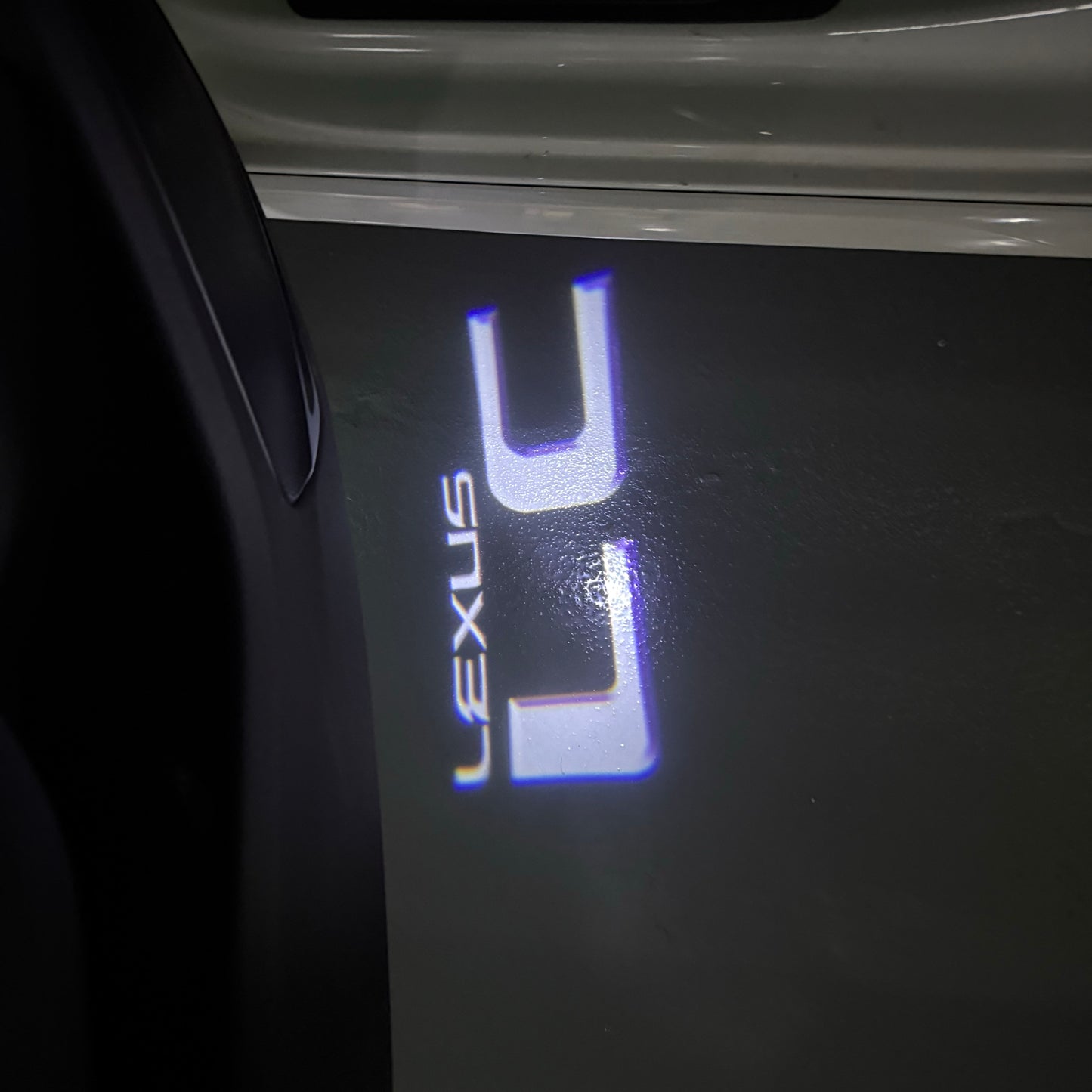 LEXUS LC LOGO PROJECROTR LIGHTS (quantity 1 = 1 sets/2 door lights)Nr.01a51