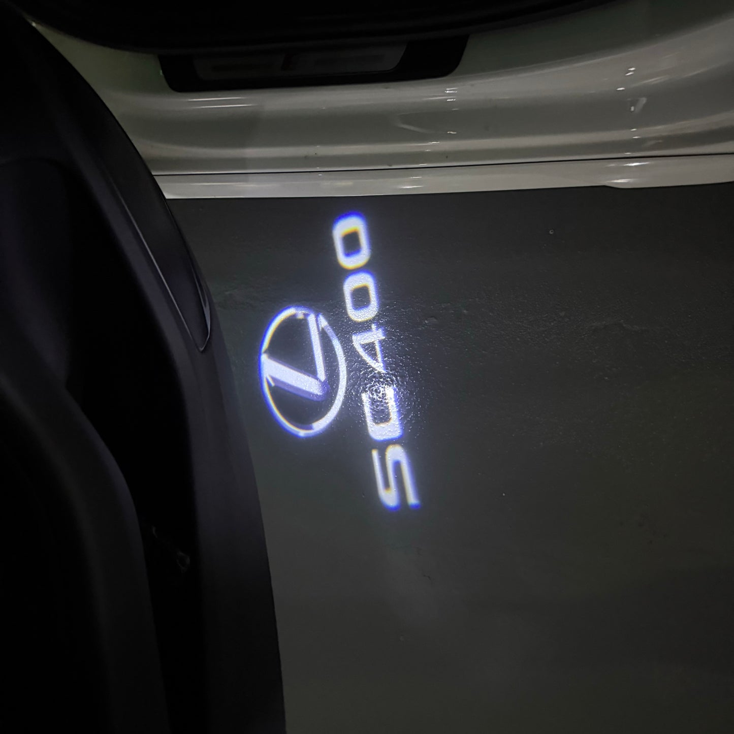 LEXUS SC 400 LOGO PROJECROTR LIGHTS (quantity 1 = 1 sets/2 door lights)Nr.01a6