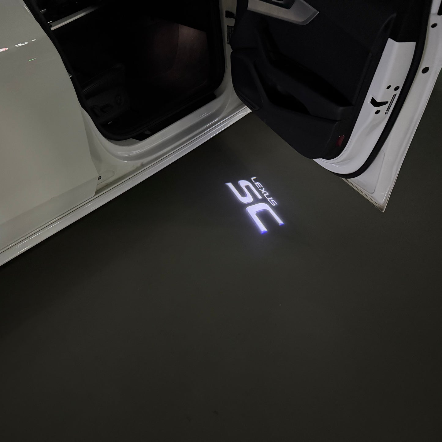 LEXUS SC LOGO PROJECROTR LIGHTS (quantity 1 = 1 sets/2 door lights)Nr.01a4