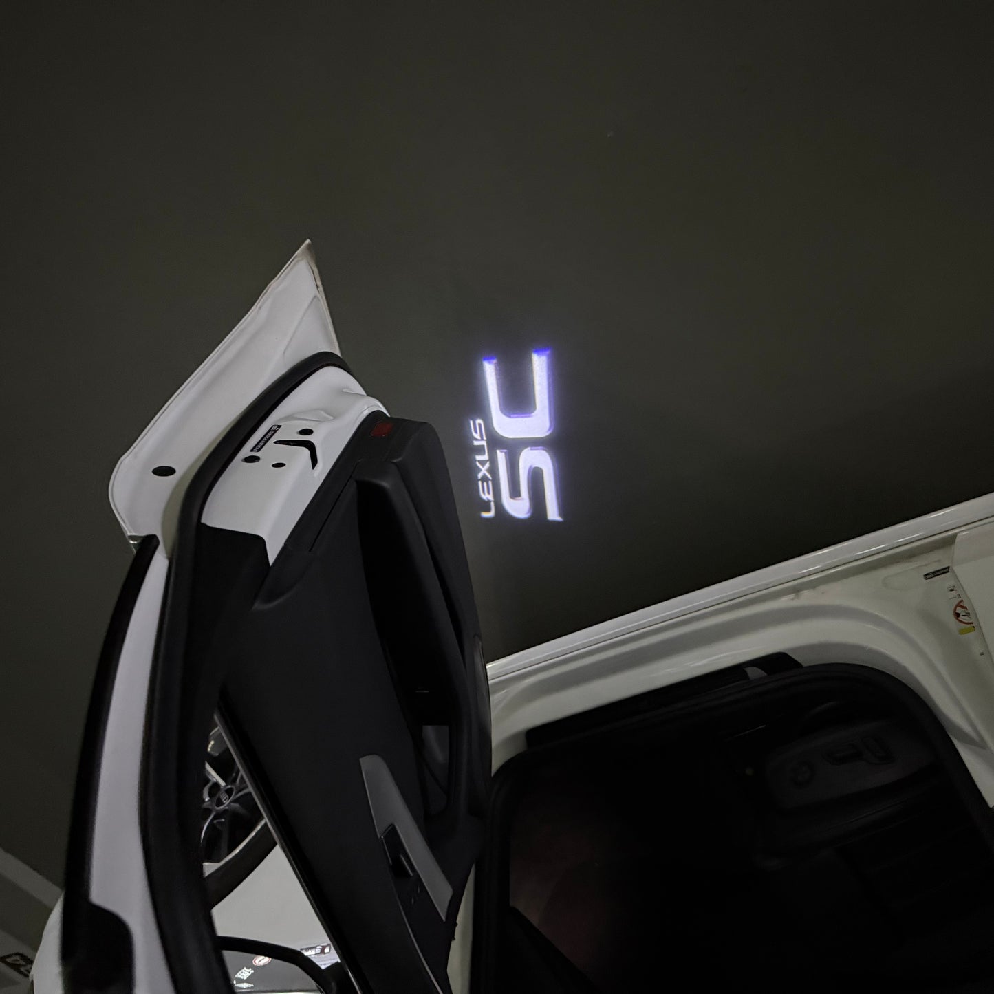 LEXUS SC LOGO PROJECROTR LIGHTS (quantity 1 = 1 sets/2 door lights)Nr.01a4