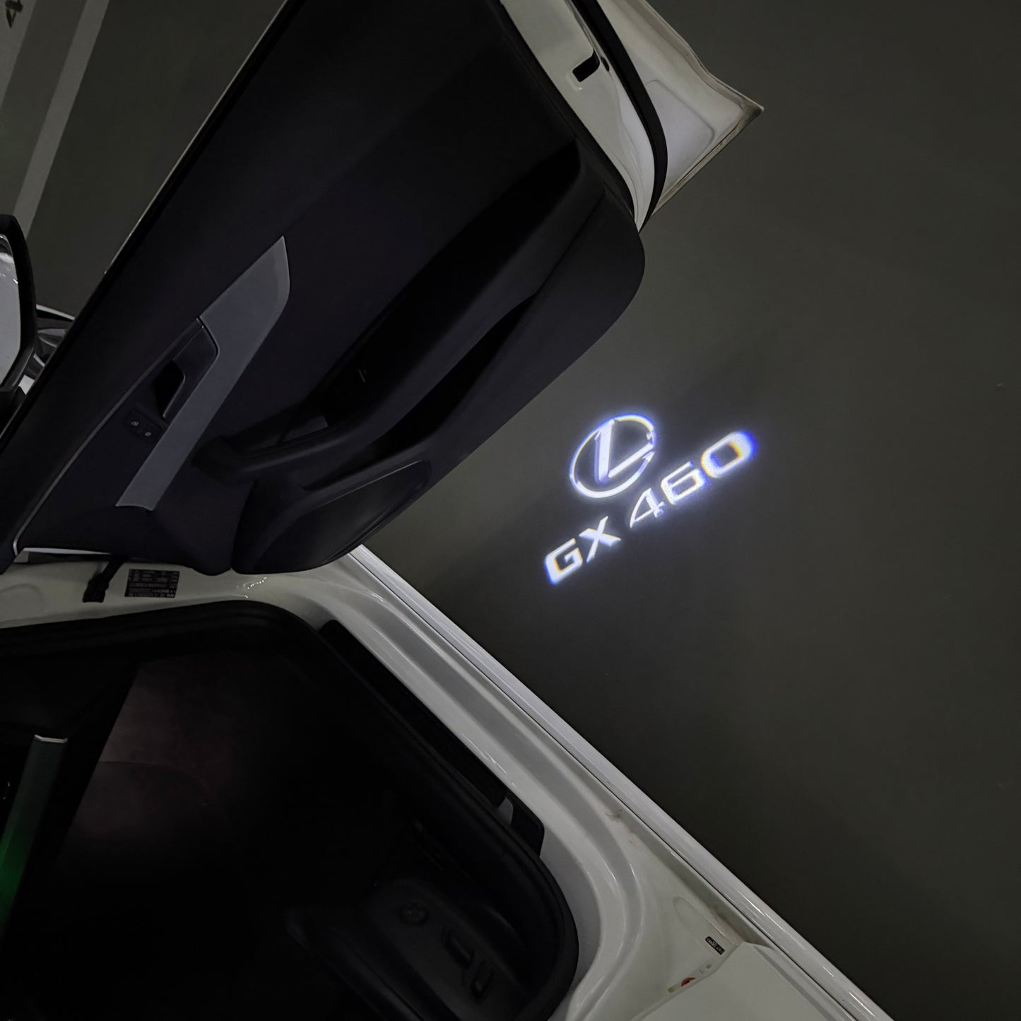 LEXUS GX 460 LOGO PROJECROTR LIGHTS (quantity 1 = 1 sets/2 door lights)Nr.01a68