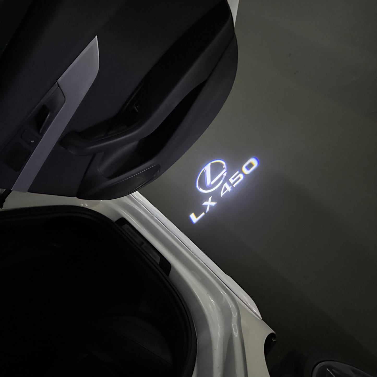 LEXUS LX 450 LOGO PROJECROTR LIGHTS (quantity 1 = 1 sets/2 door lights)Nr.01a34