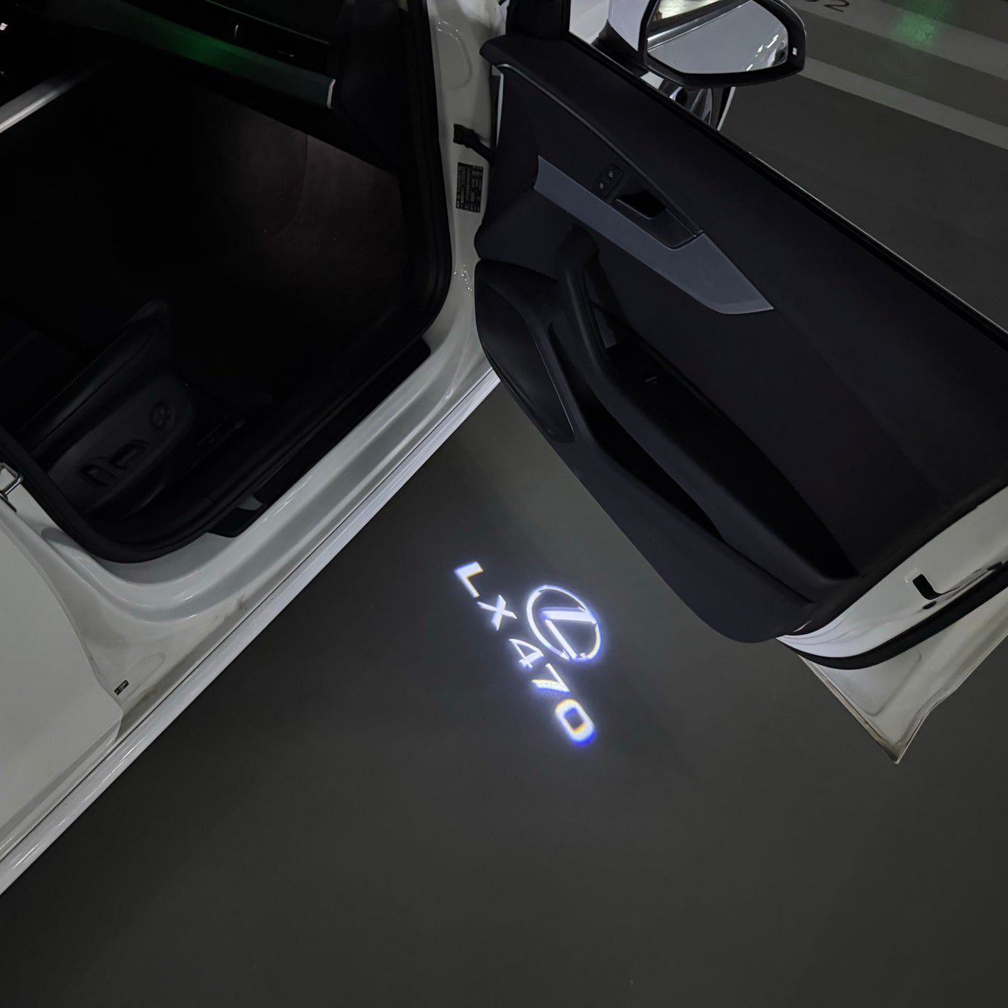 LEXUS LX 470 LOGO PROJECROTR LIGHTS (quantity 1 = 1 sets/2 door lights)Nr.01a33