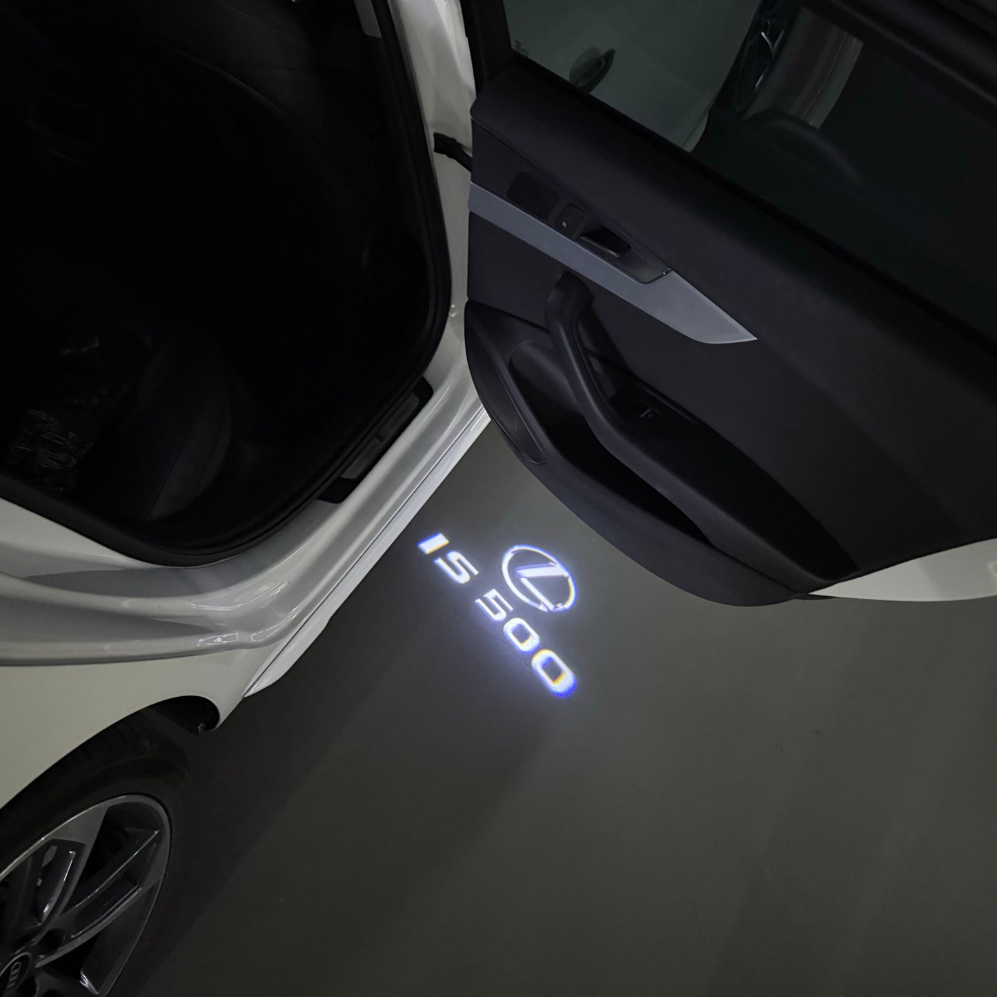 LEXUS IS 500 LOGO PROJECROTR LIGHTS (quantity 1 = 1 sets/2 door lights)Nr.01a56