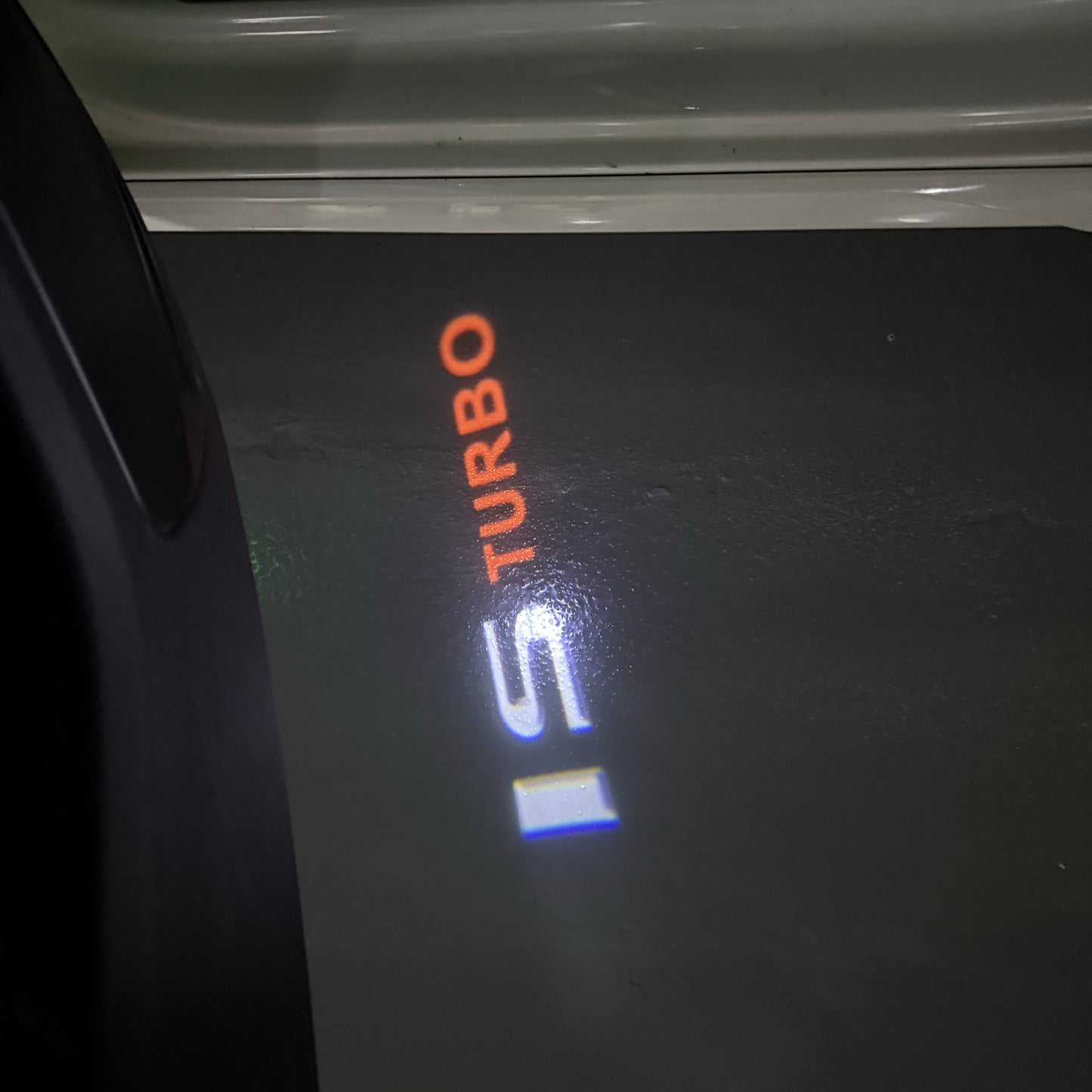 LEXUS IS TURBO LOGO PROJECROTR LIGHTS (quantity 1 = 1 sets/2 door lights)Nr.01a55