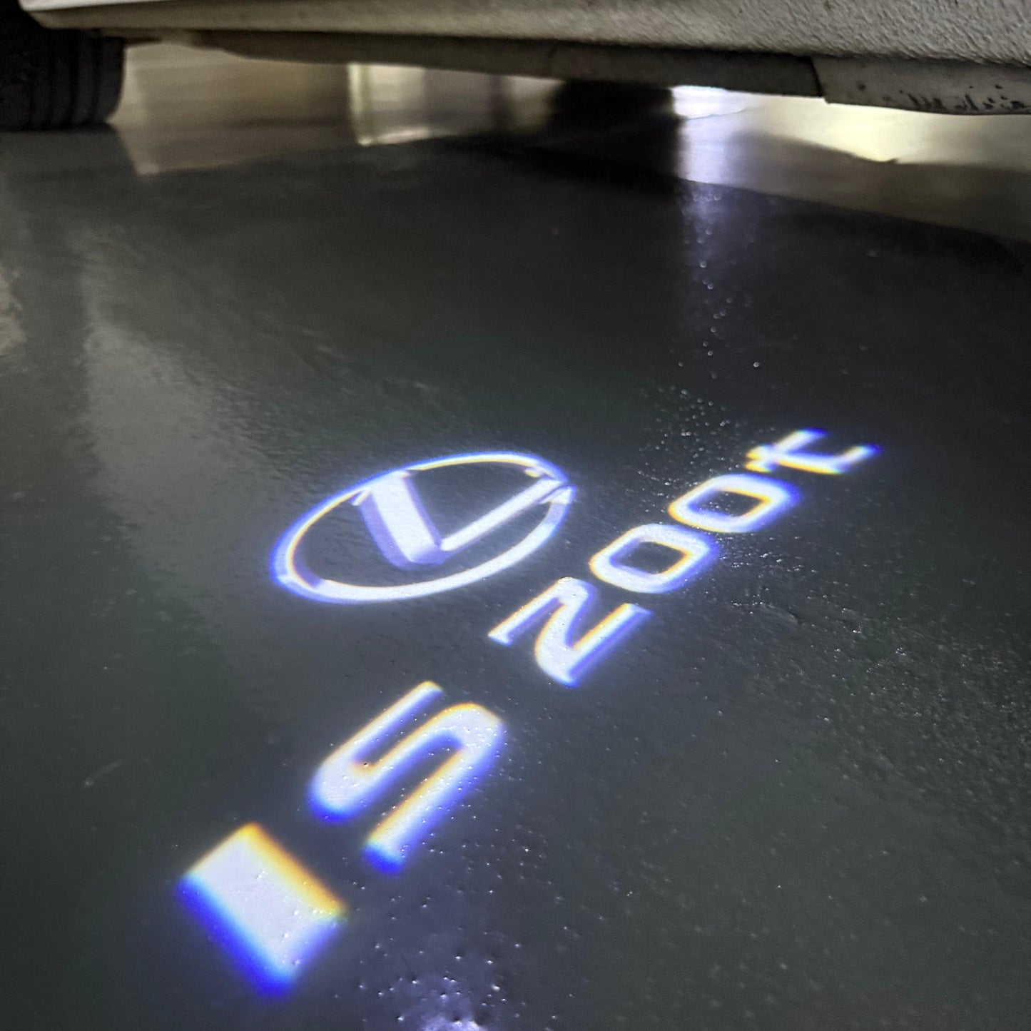 LEXUS IS 200t LOGO PROJECROTR LIGHTS (quantity 1 = 1 sets/2 door lights)Nr.01a60
