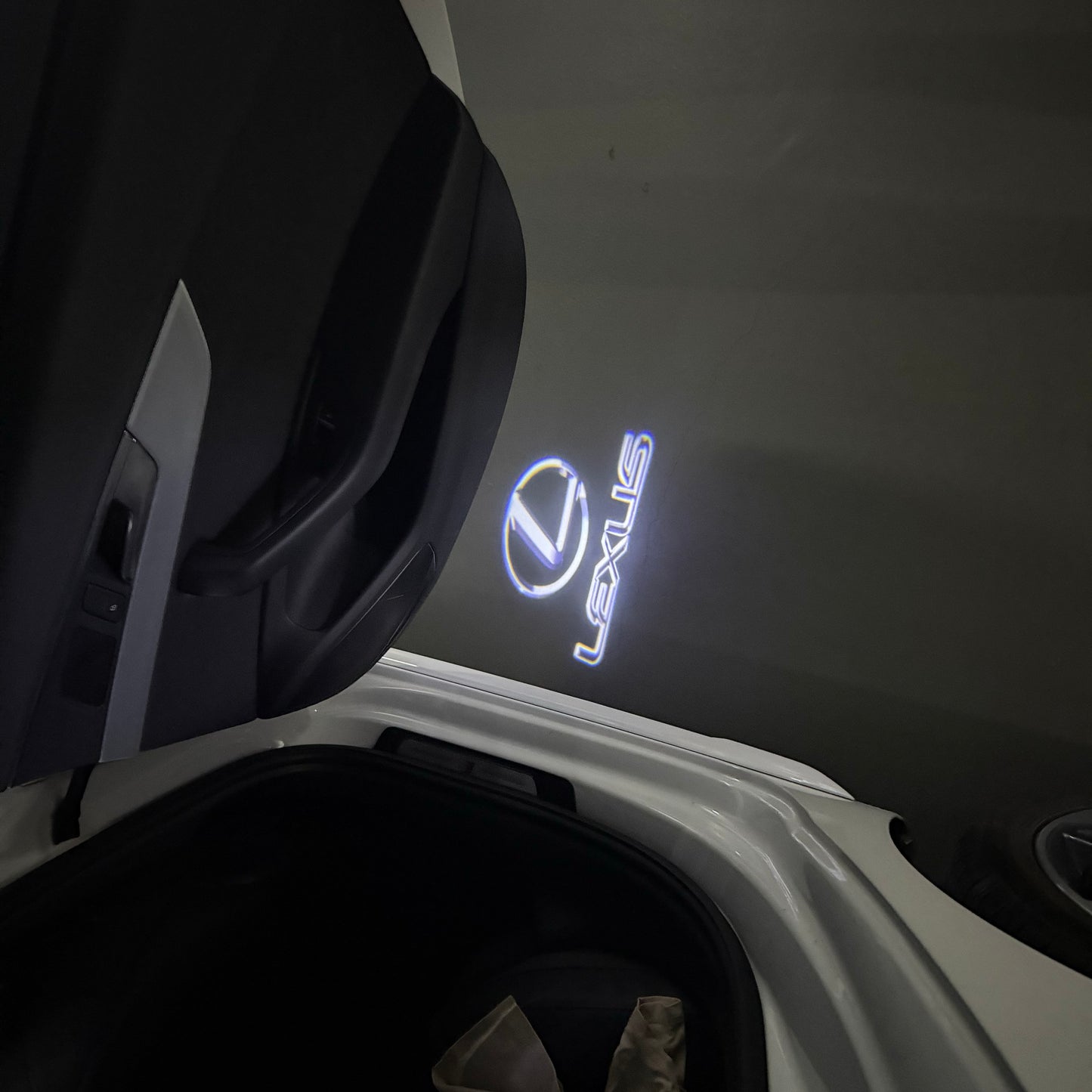 LEXUS Original LOGO PROJECROTR LIGHTS (quantity 1 = 1 sets/2 door lights)Nr.01a44