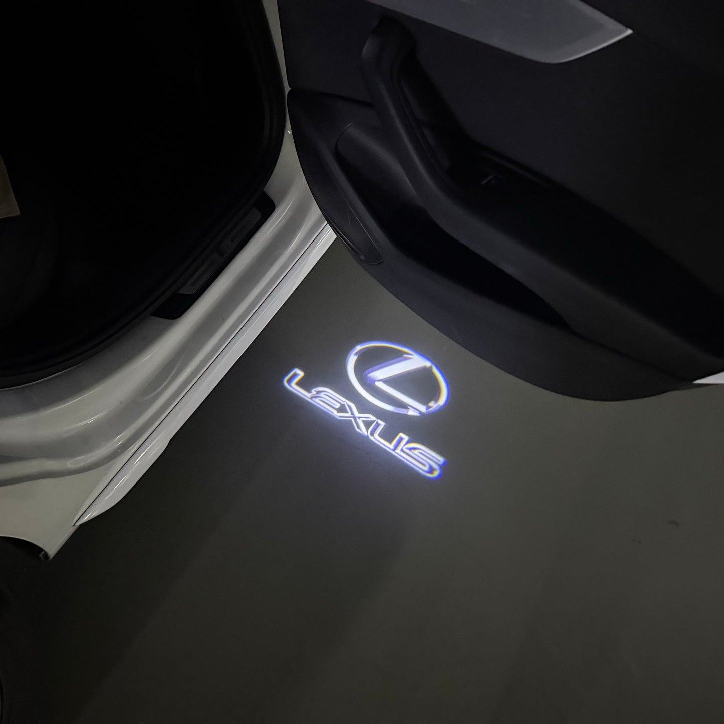 LEXUS Original LOGO PROJECROTR LIGHTS (quantity 1 = 1 sets/2 door lights)Nr.01a44
