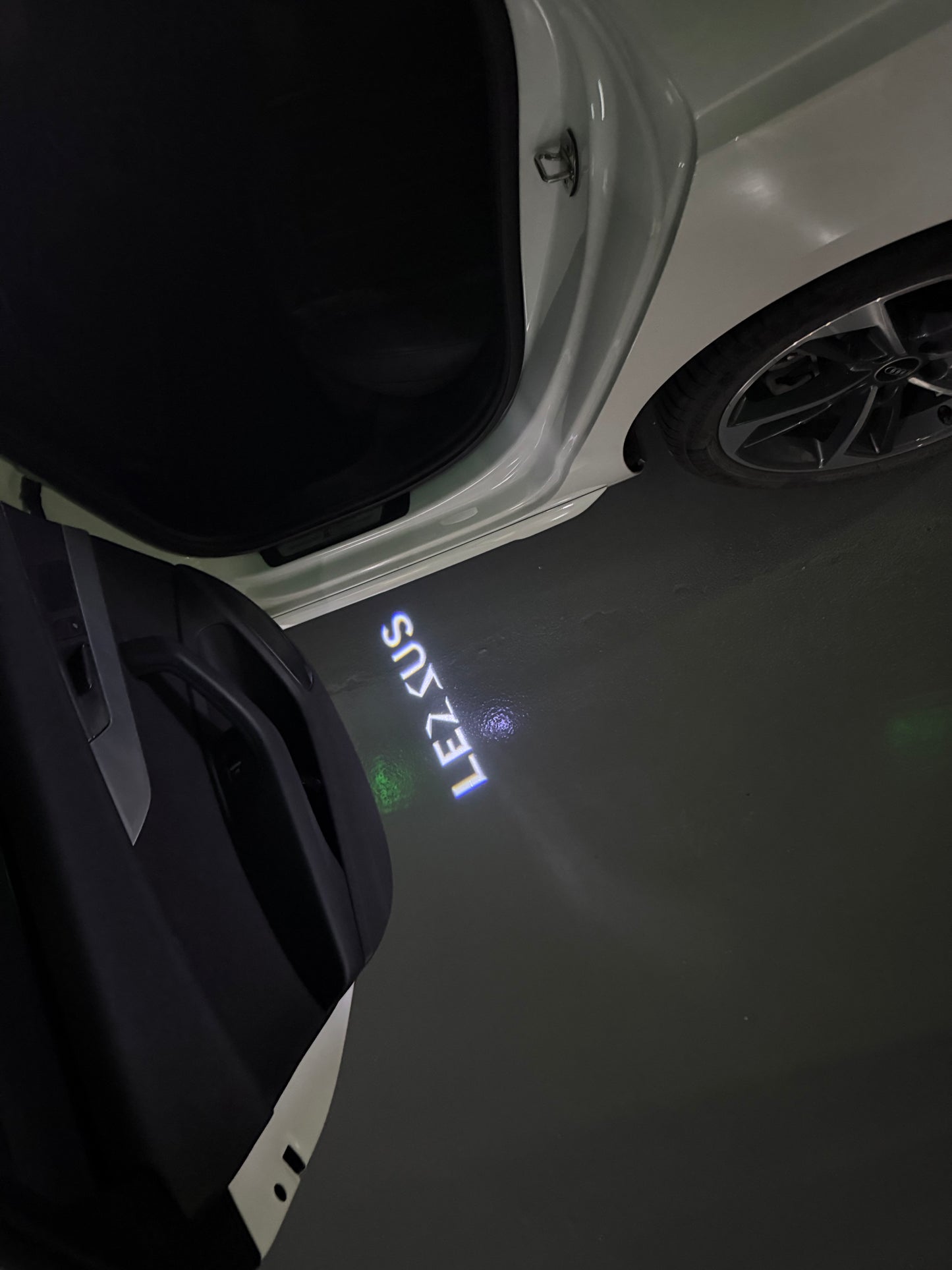 LEXUS Original LOGO PROJECROTR LIGHTS (quantity 1 = 1 sets/2 door lights)Nr.01a46