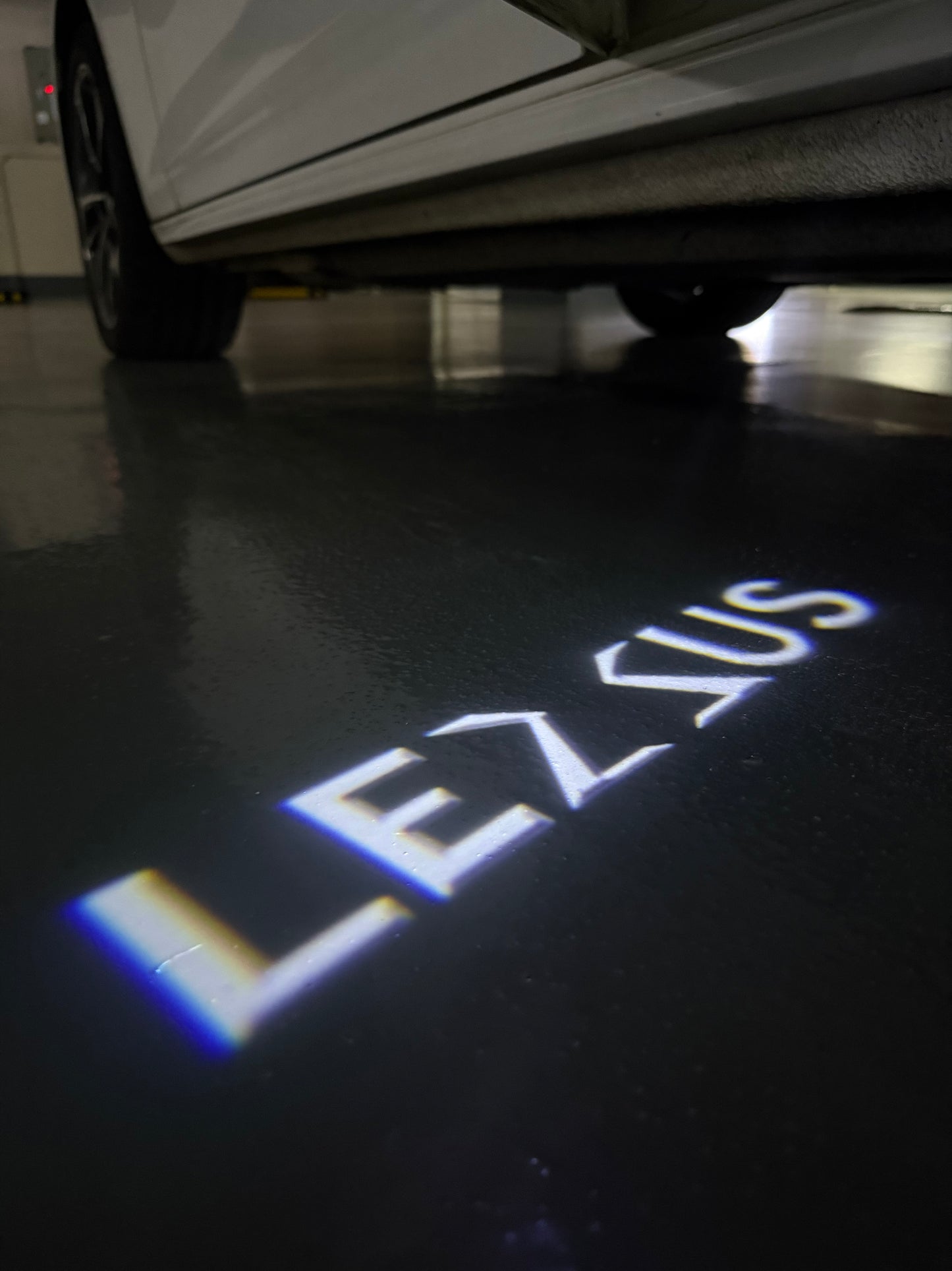 LEXUS Original LOGO PROJECROTR LIGHTS (quantity 1 = 1 sets/2 door lights)Nr.01a46