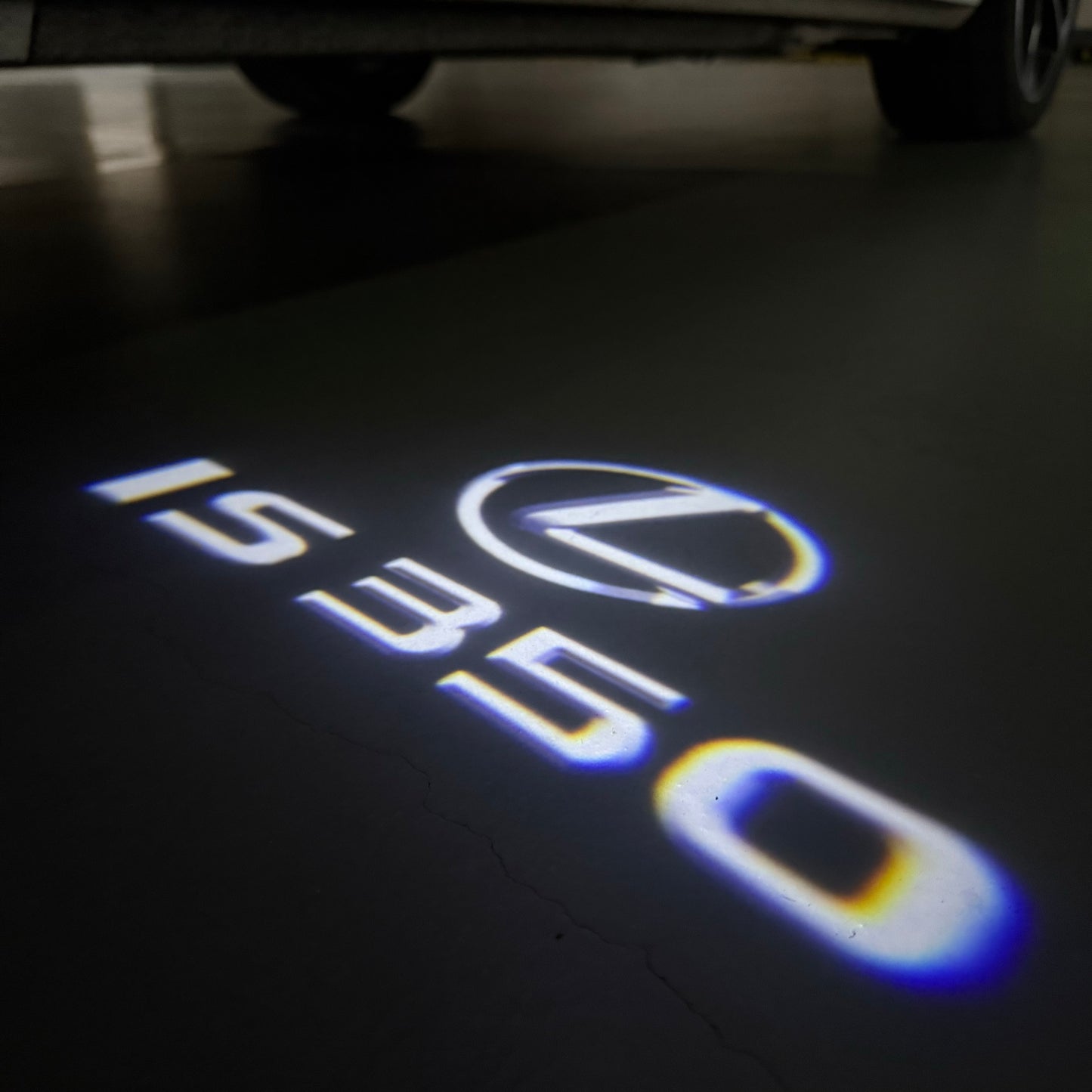 LEXUS IS 350 LOGO PROJECROTR LIGHTS (quantity 1 = 1 sets/2 door lights)Nr.01a57