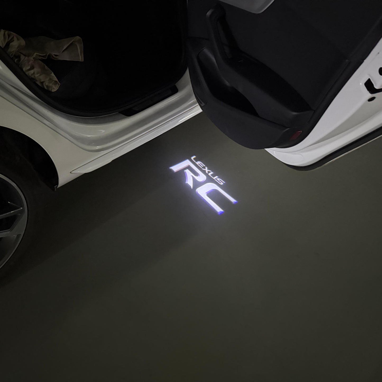 LEXUS RC LOGO PROJECROTR LIGHTS (quantity 1 = 1 sets/2 door lights)Nr.01a17