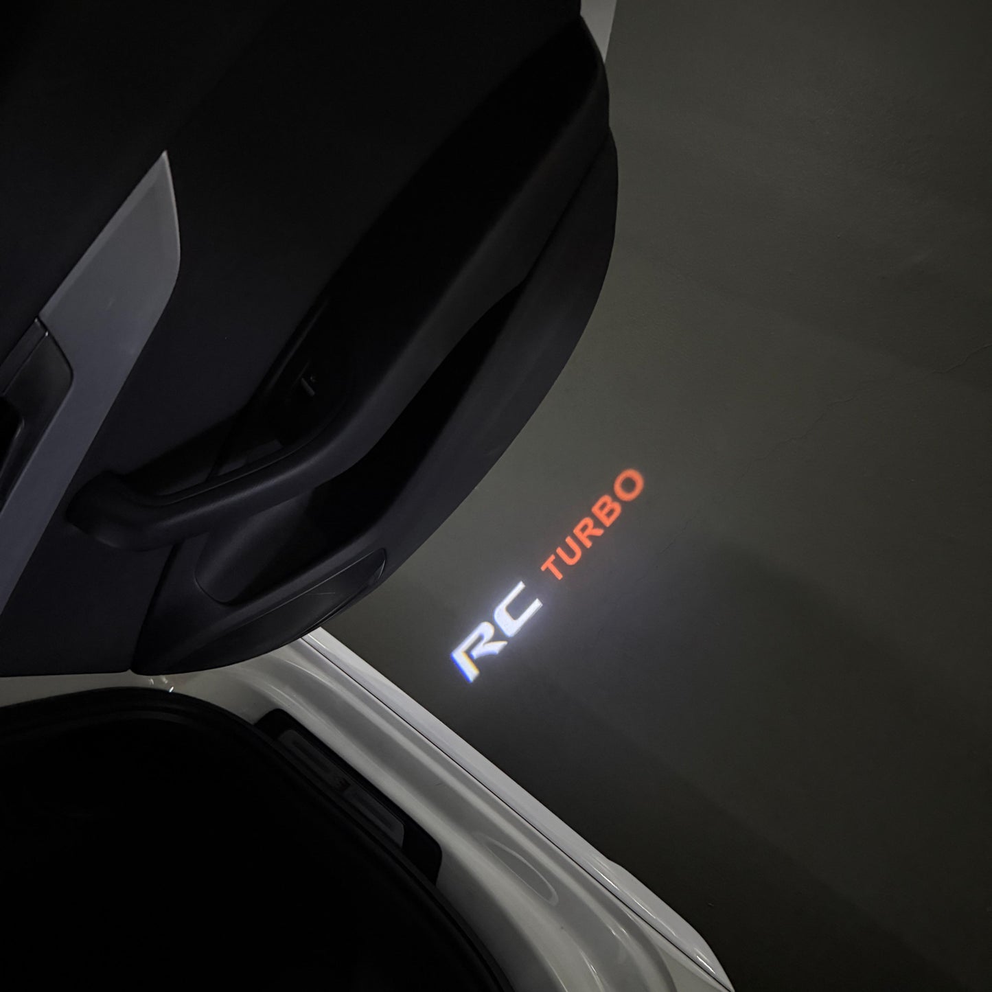 LEXUS RC TURBO LOGO PROJECROTR LIGHTS (quantity 1 = 1 sets/2 door lights)Nr.01a20