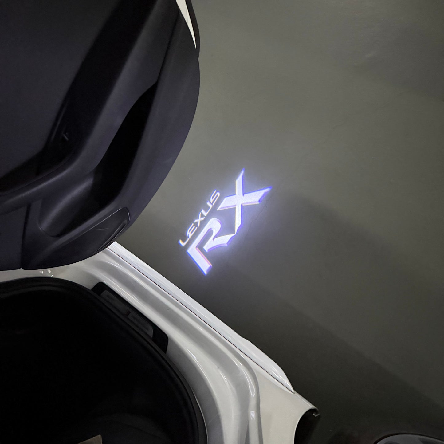 LEXUS RX LOGO PROJECROTR LIGHTS (quantity 1 = 1 sets/2 door lights)Nr.01a13