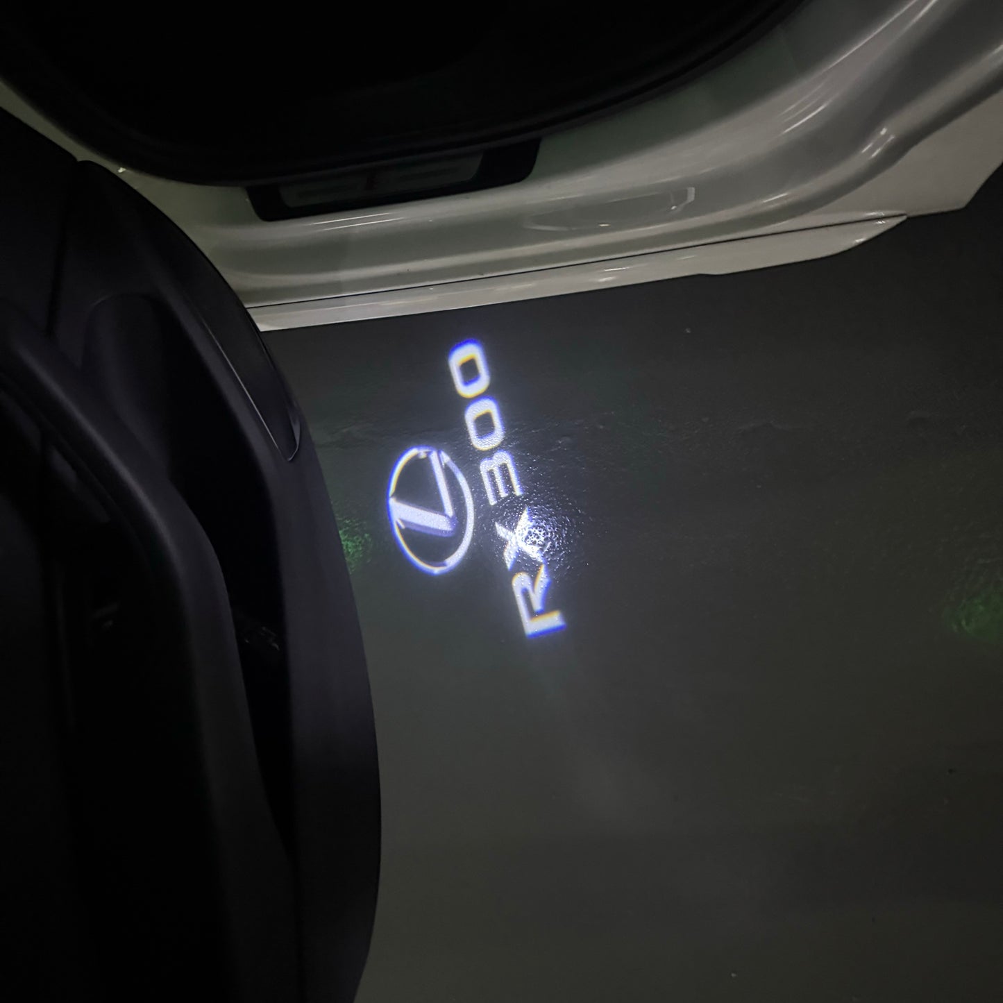 LEXUS RX 300 LOGO PROJECROTR LIGHTS (quantity 1 = 1 sets/2 door lights)Nr.01a15