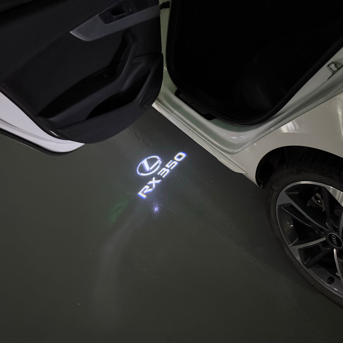 LEXUS RX 350 LOGO PROJECROTR LIGHTS (quantity 1 = 1 sets/2 door lights)Nr.01a14