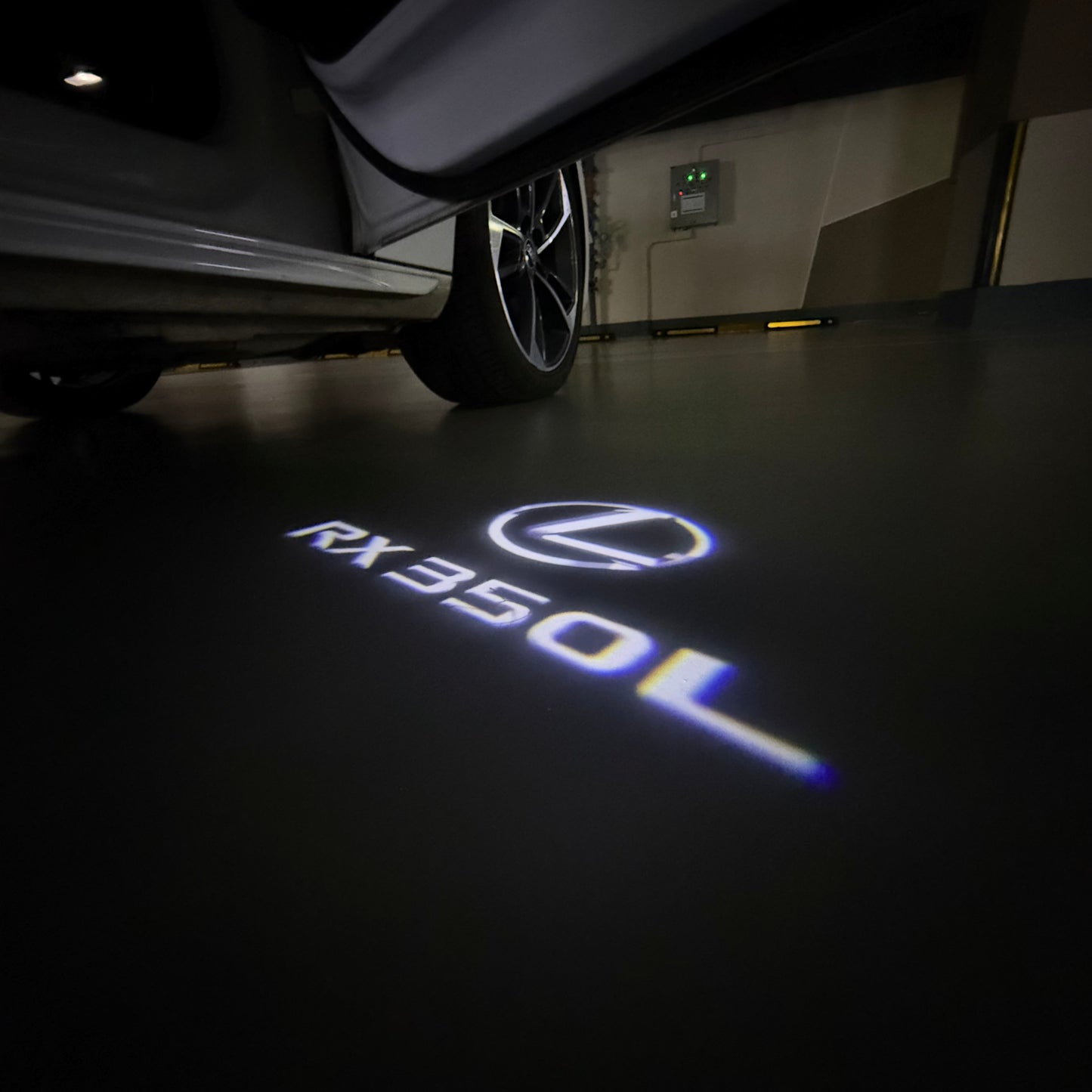 LEXUS RX 350L LOGO PROJECROTR LIGHTS (quantity 1 = 1 sets/2 door lights)Nr.01a10