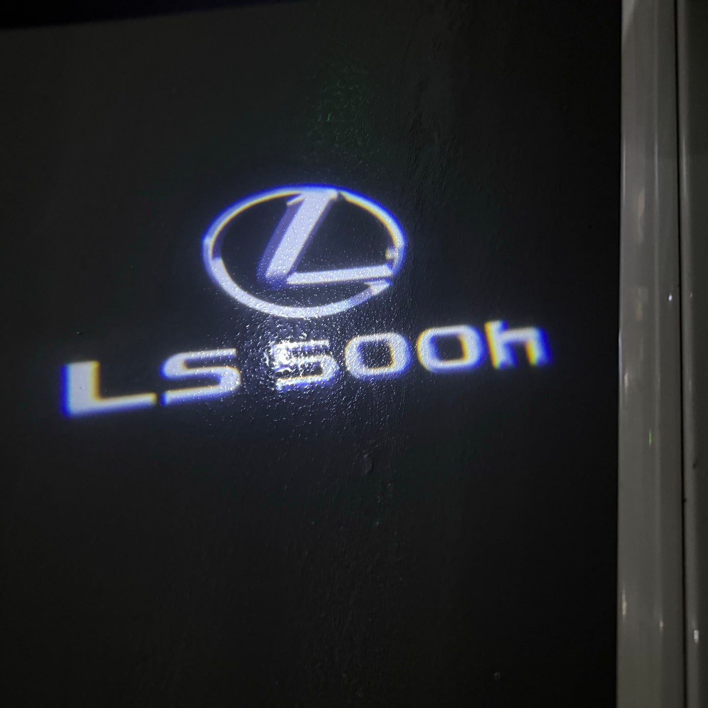LEXUS LS 500h LOGO PROJECROTR LIGHTS (quantity 1 = 1 sets/2 door lights)Nr.01a35