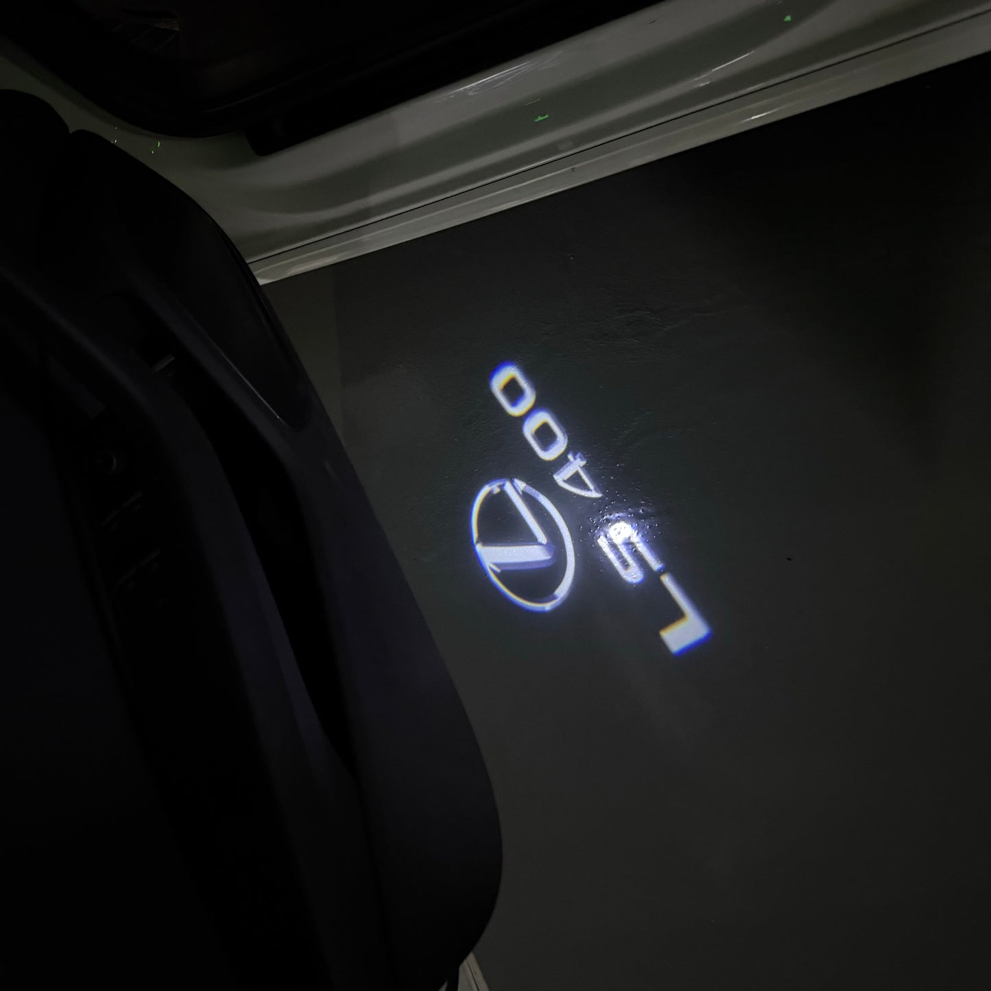 LEXUS LS 400 LOGO PROJECROTR LIGHTS (quantity 1 = 1 sets/2 door lights)Nr.01a41