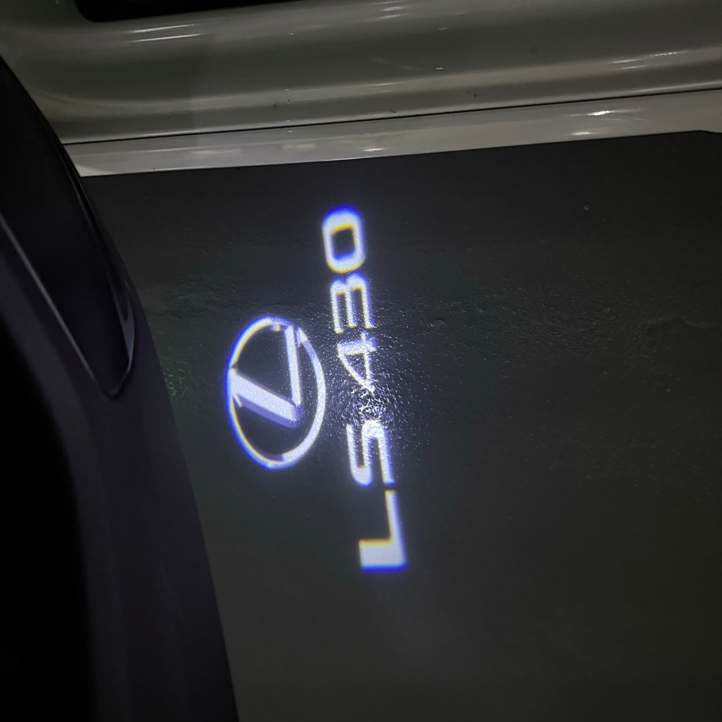 LEXUS LS 430 LOGO PROJECROTR LIGHTS (quantity 1 = 1 sets/2 door lights)Nr.01a37