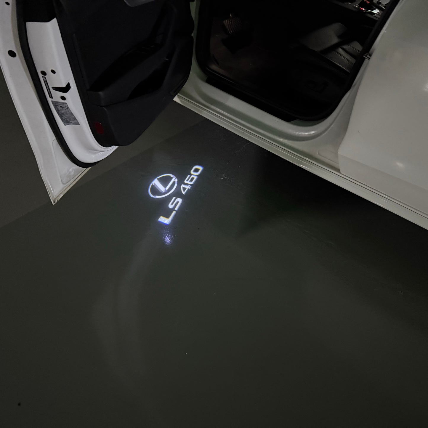 LEXUS LS 460 LOGO PROJECROTR LIGHTS (quantity 1 = 1 sets/2 door lights)Nr.01a40