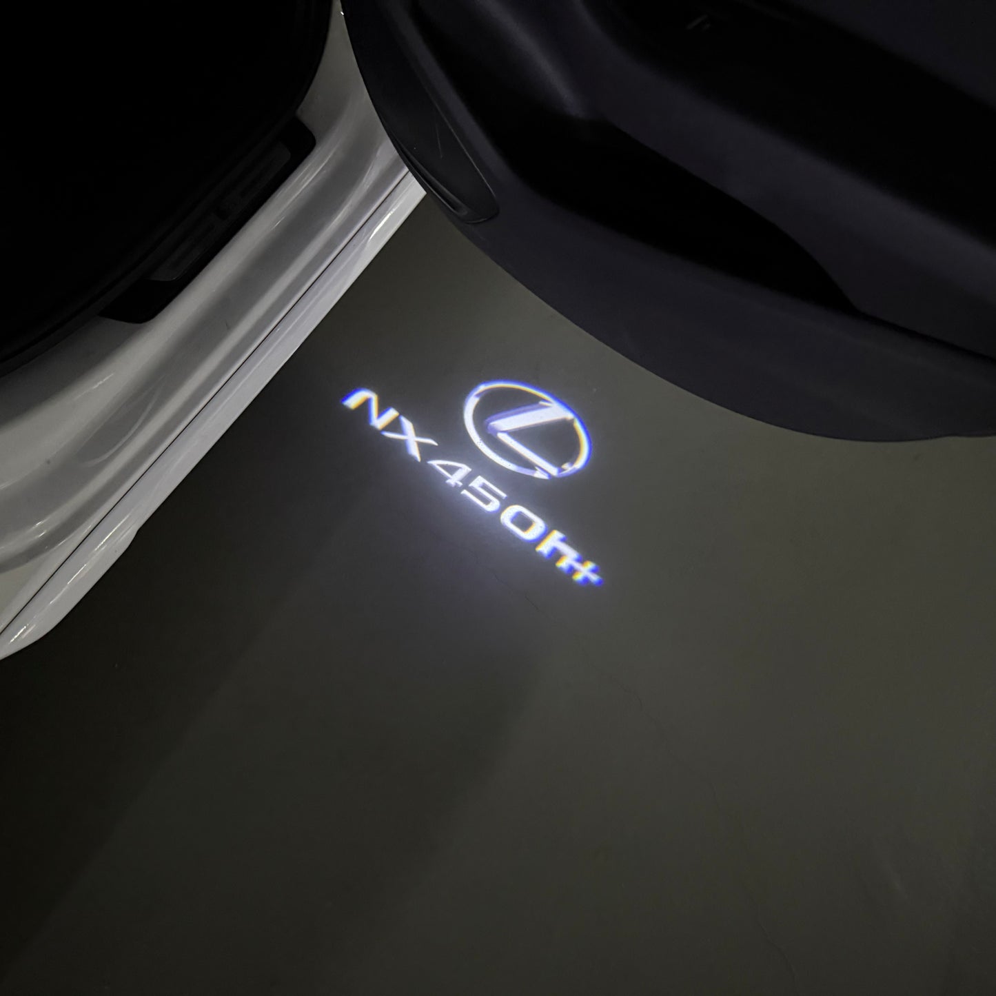 LEXUS NX 450h LOGO PROJECROTR LIGHTS (quantity 1 = 1 sets/2 door lights)Nr.01a23