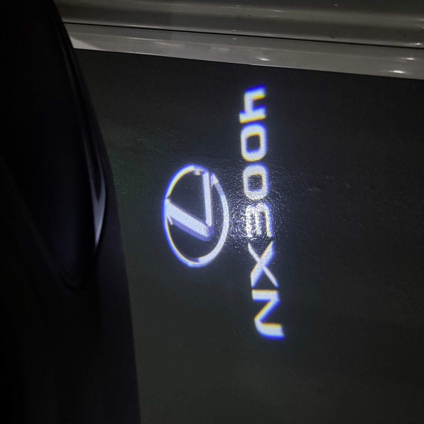 LEXUS NX 300h LOGO PROJECROTR LIGHTS (quantity 1 = 1 sets/2 door lights)Nr.01a27