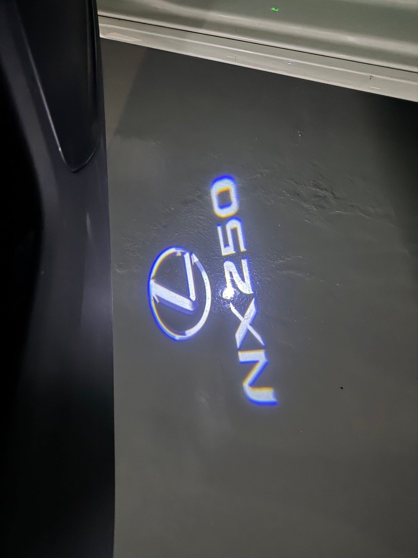 LEXUS NX 250 LOGO PROJECROTR LIGHTS (quantity 1 = 1 sets/2 door lights)Nr.01a26