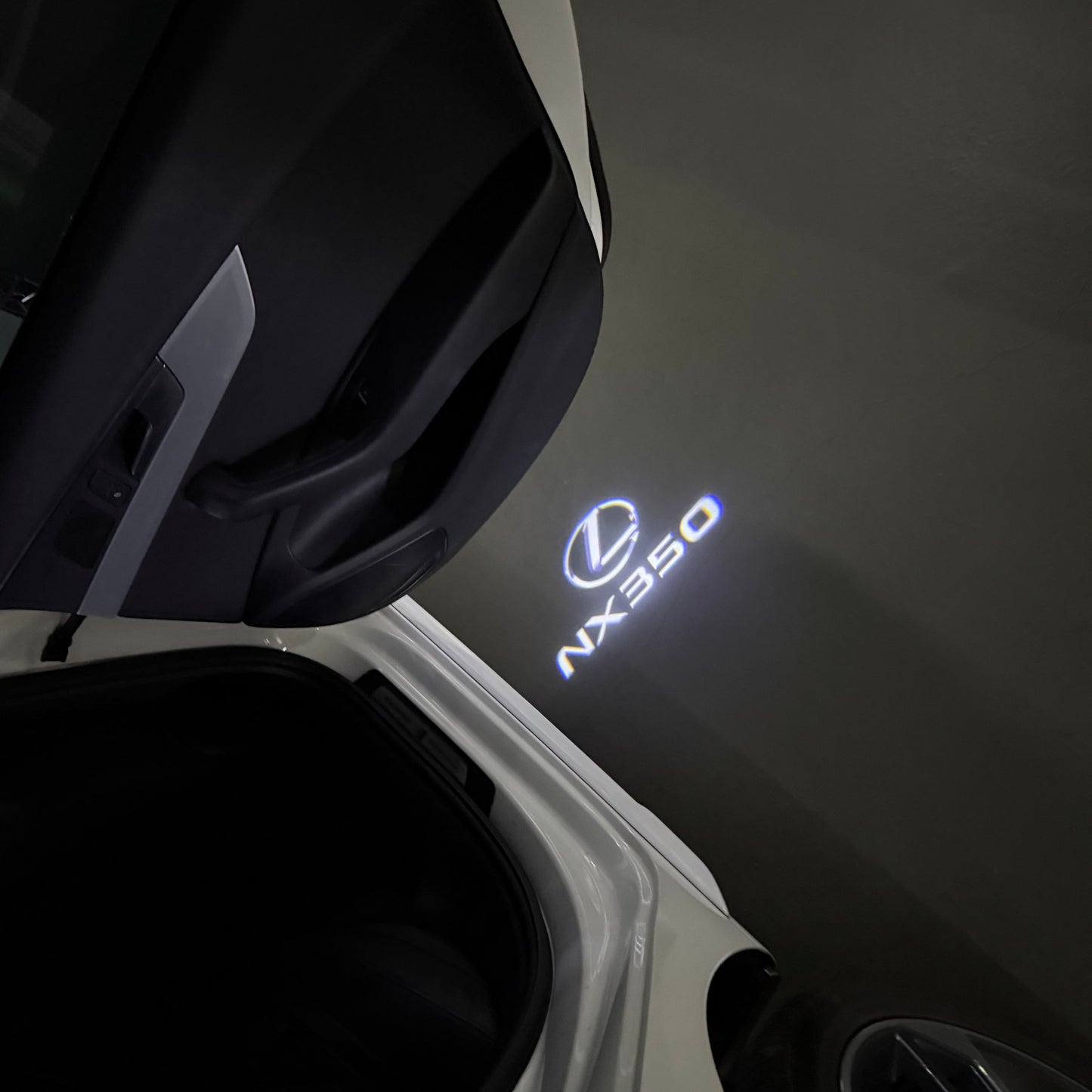 LEXUS NX 350 LOGO PROJECROTR LIGHTS (quantity 1 = 1 sets/2 door lights)Nr.01a24