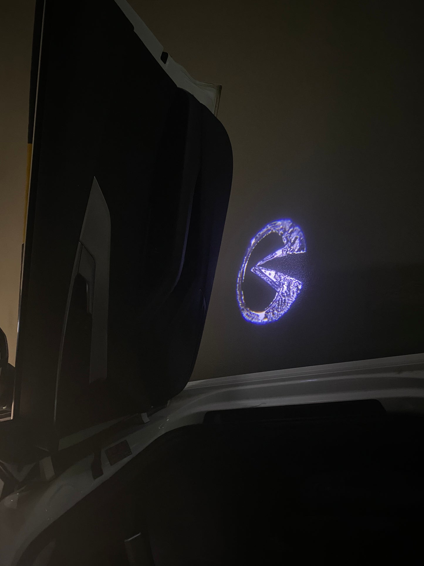 INFINITI Original LOGO PROJECROTR LIGHTS Nr.02 (quantity 1 = 1 sets/2 door lights)